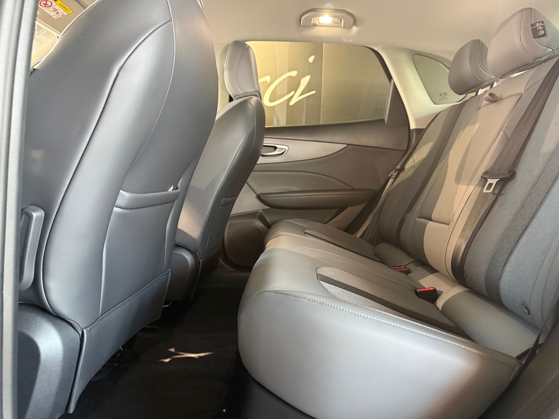MG S5 EV 64kWh Luxury-image-6