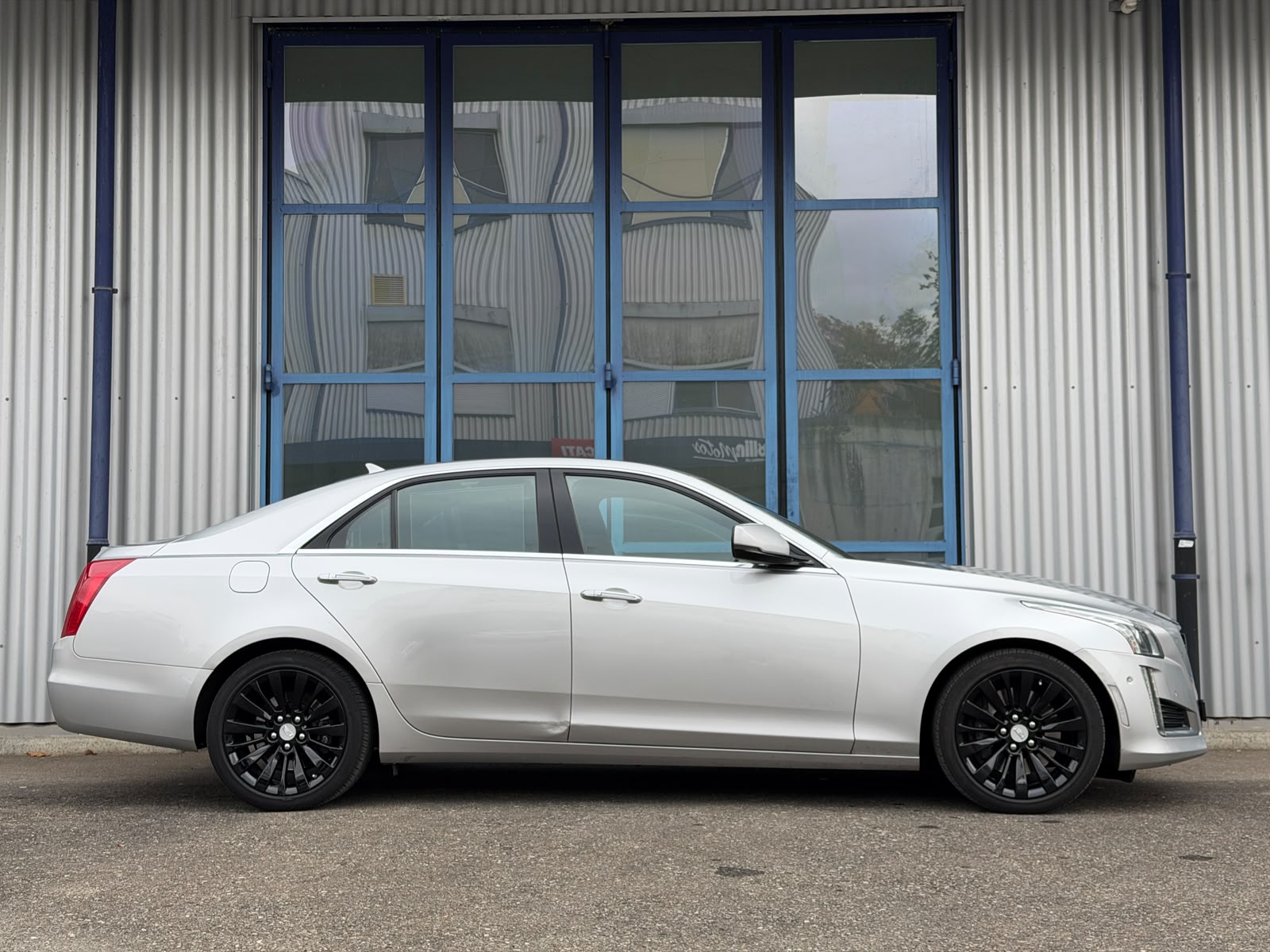 CADILLAC CTS Sedan 2.0 Turbo AWD Premium Automatic-image-3