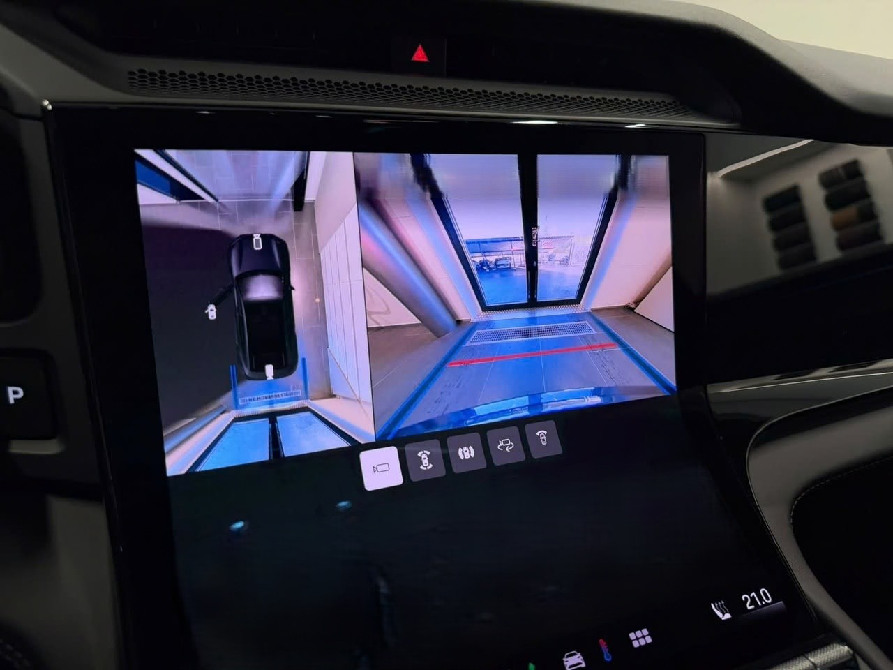 PORSCHE Cayenne Coupe Electric 113 kWh-image-9