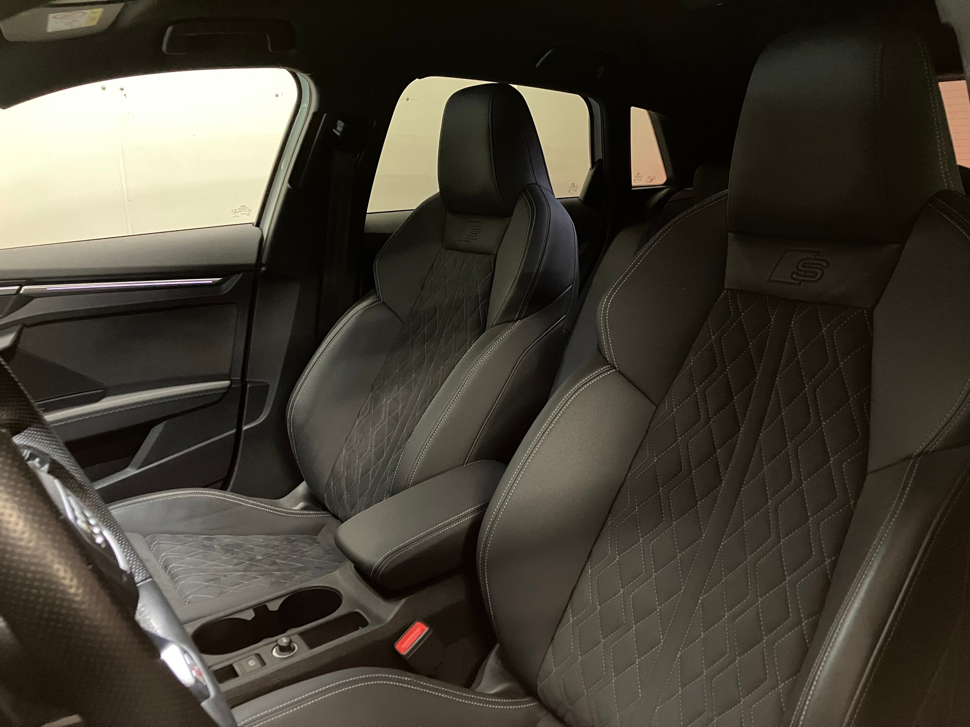 AUDI A3 Sportback 35 TFSI S line S-tronic-image-9