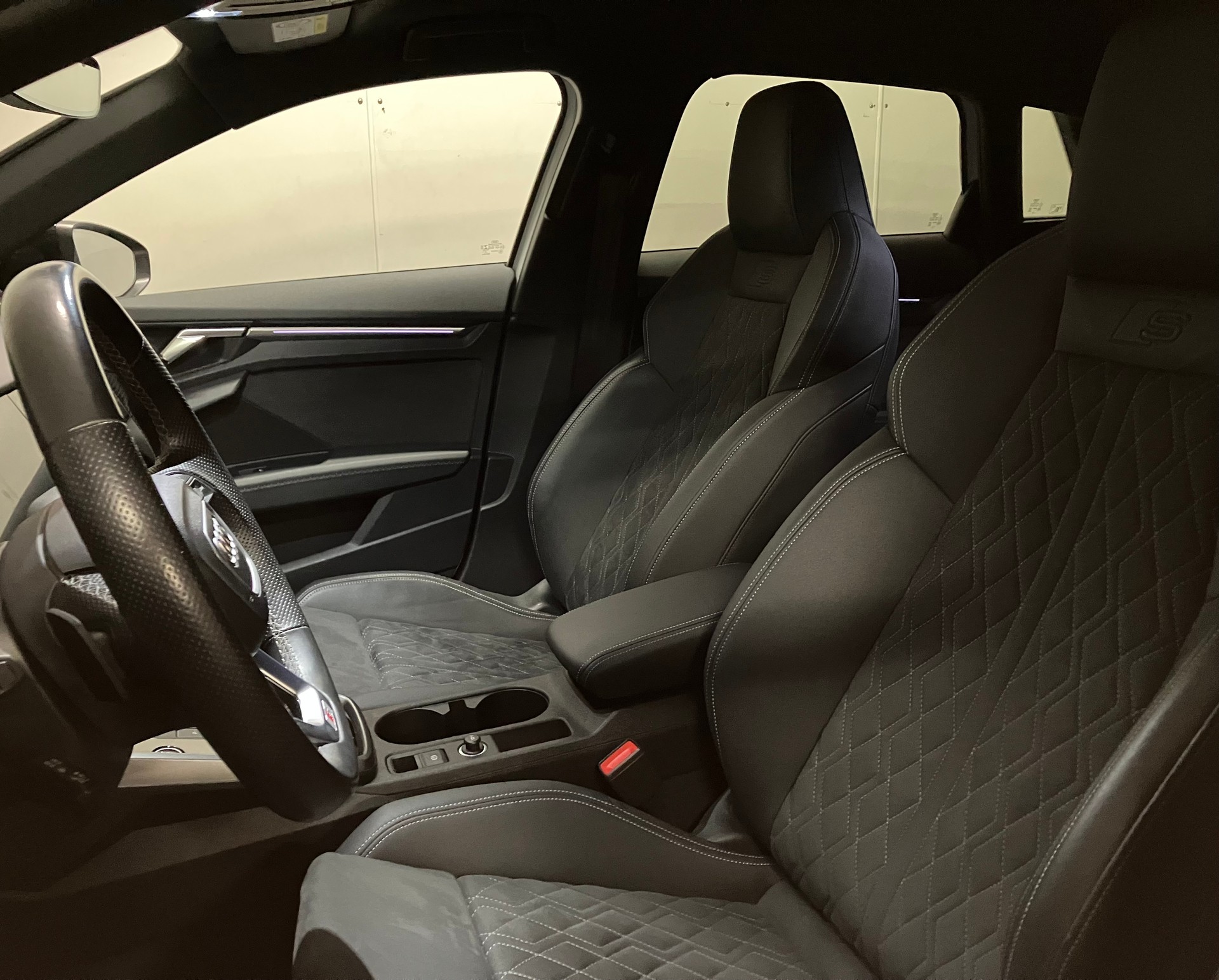 AUDI A3 Sportback 35 TFSI S line S-tronic-image-8