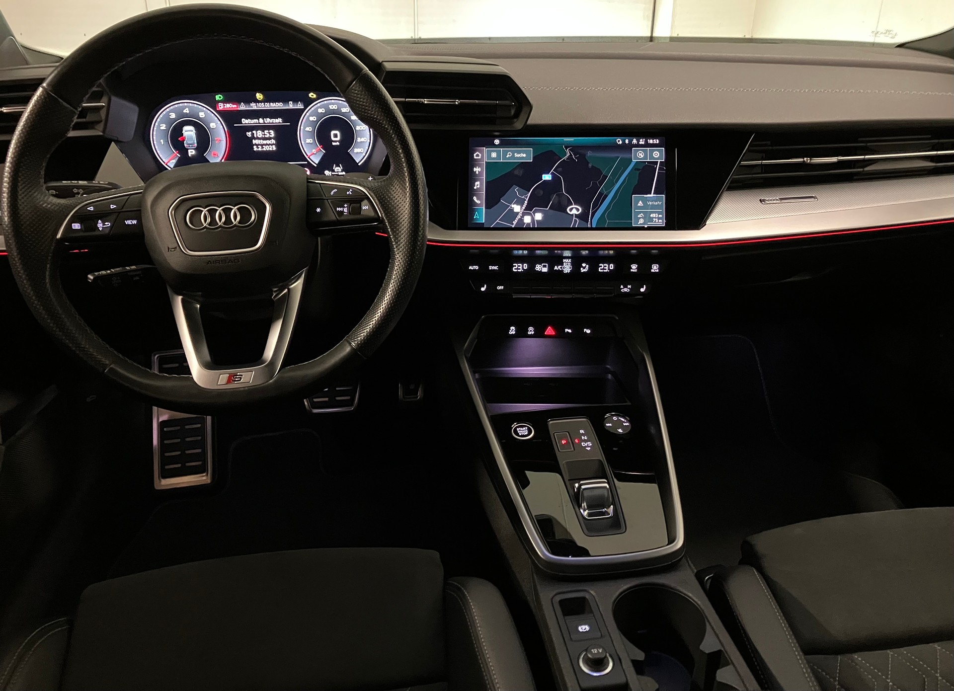 AUDI A3 Sportback 35 TFSI S line S-tronic-image-11