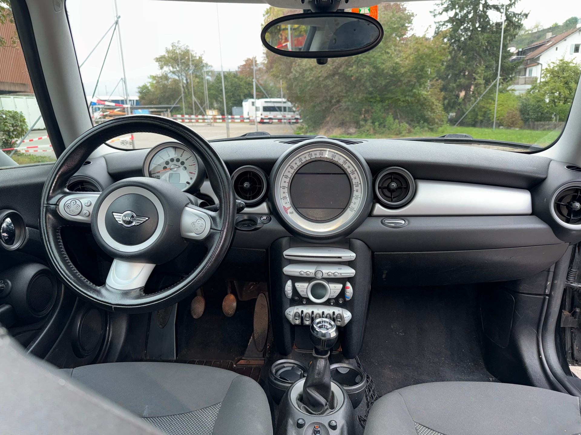 MINI One-image-11