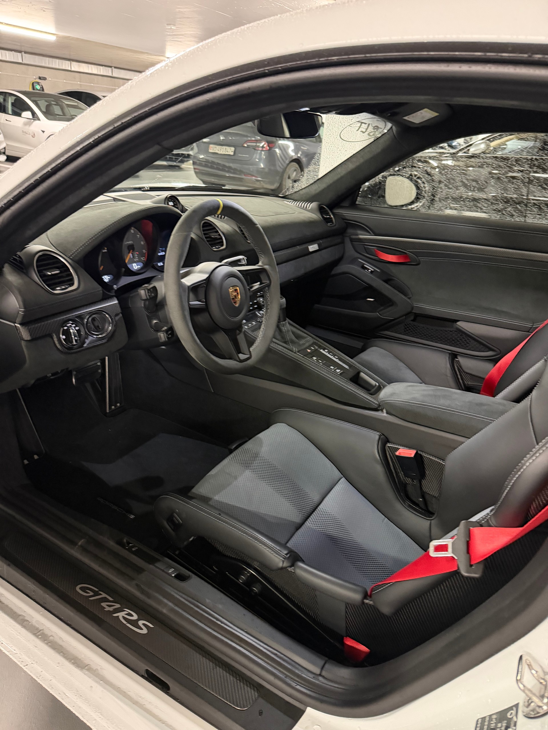 PORSCHE 4.0 GT4 RS PDK-image-8