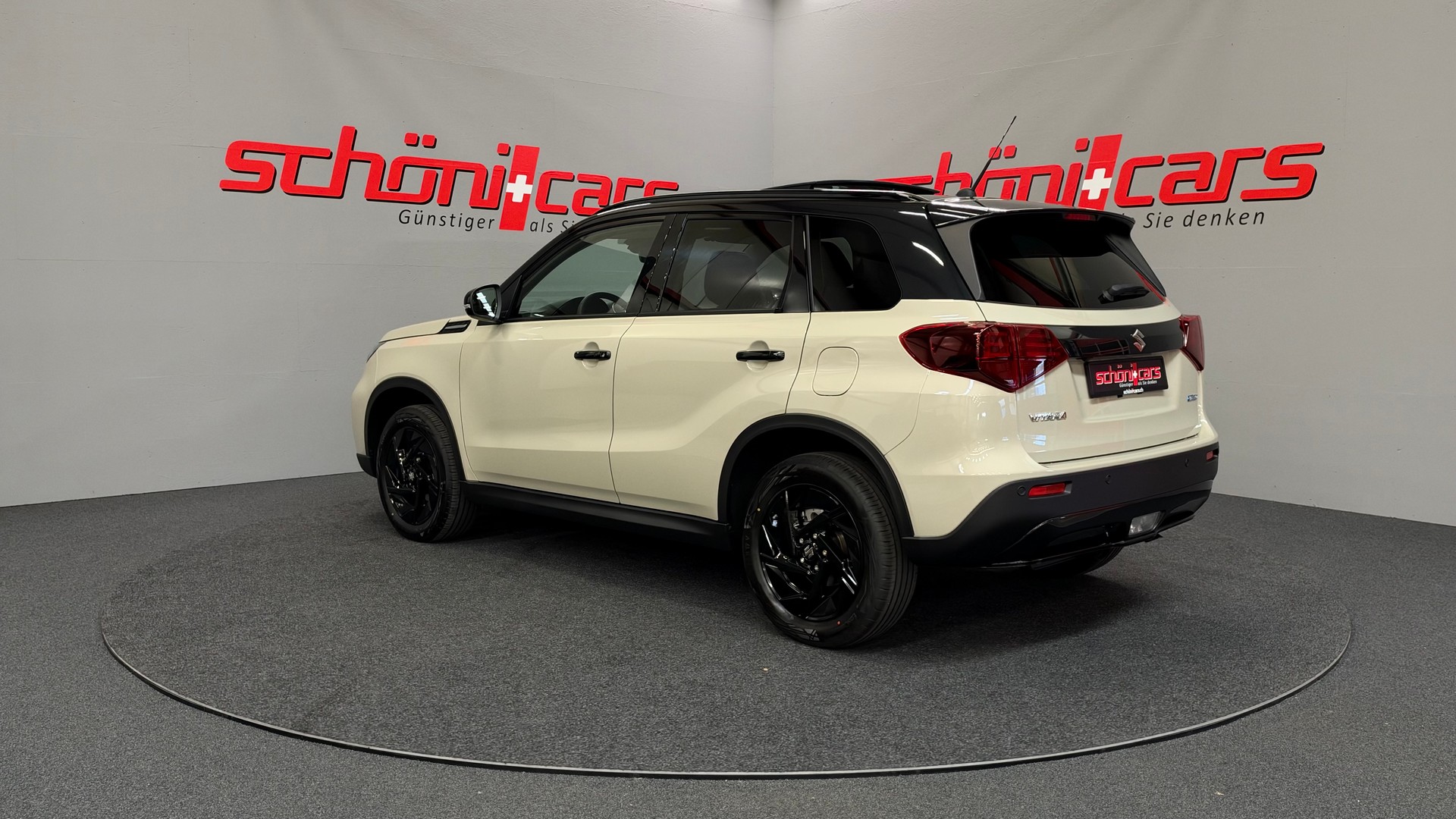 SUZUKI Vitara 1.4 Boosterjet Black Edition Top 4x4 Hybrid Automatic-image-3