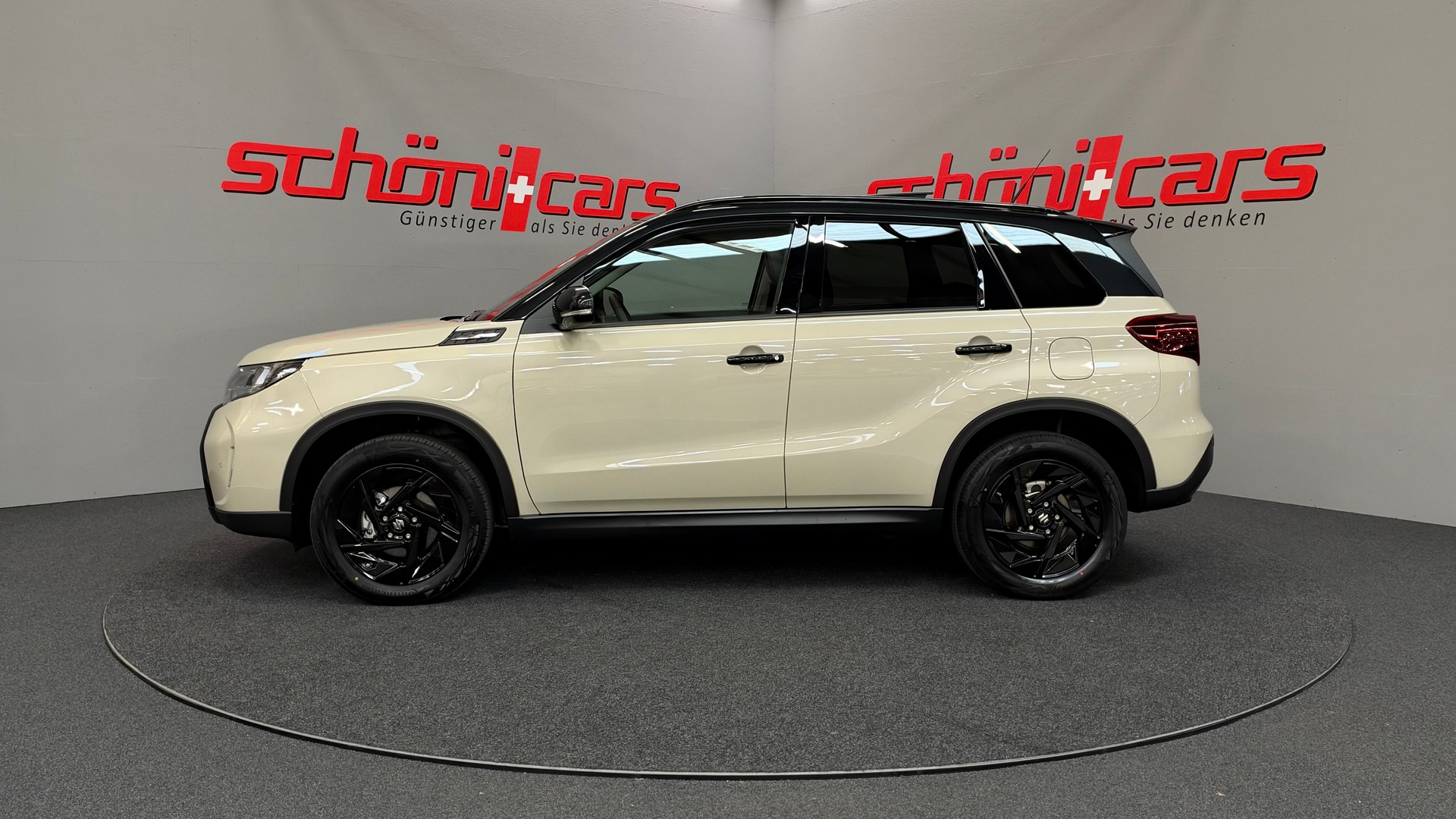 SUZUKI Vitara 1.4 Boosterjet Black Edition Top 4x4 Hybrid Automatic-image-2