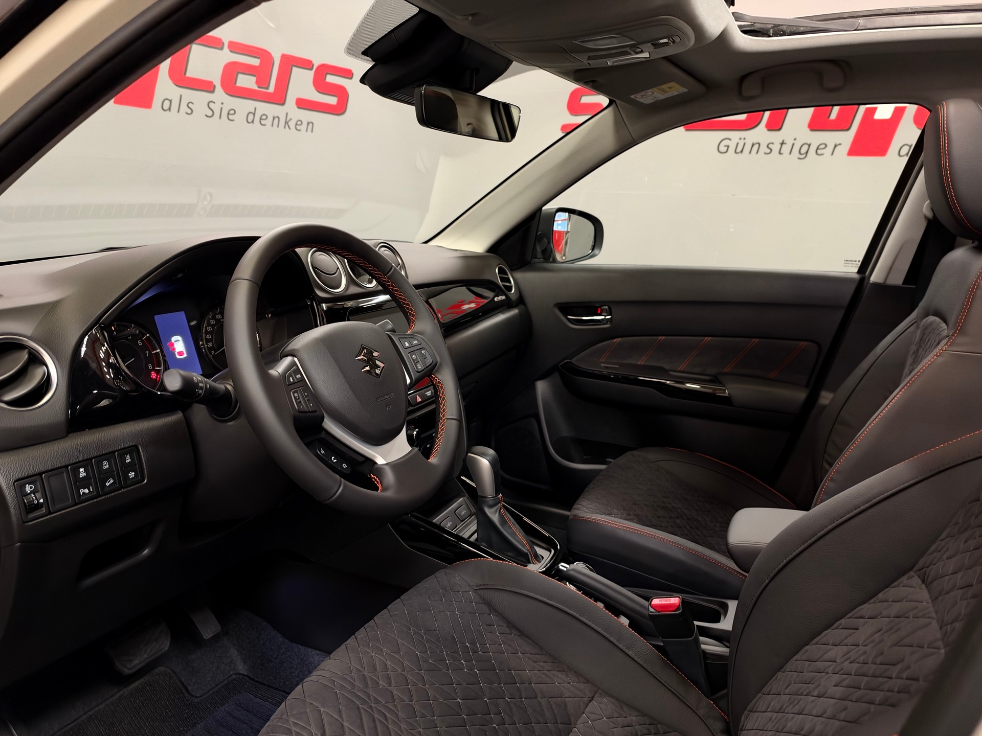 SUZUKI Vitara 1.4 Boosterjet Black Edition Top 4x4 Hybrid Automatic-image-12