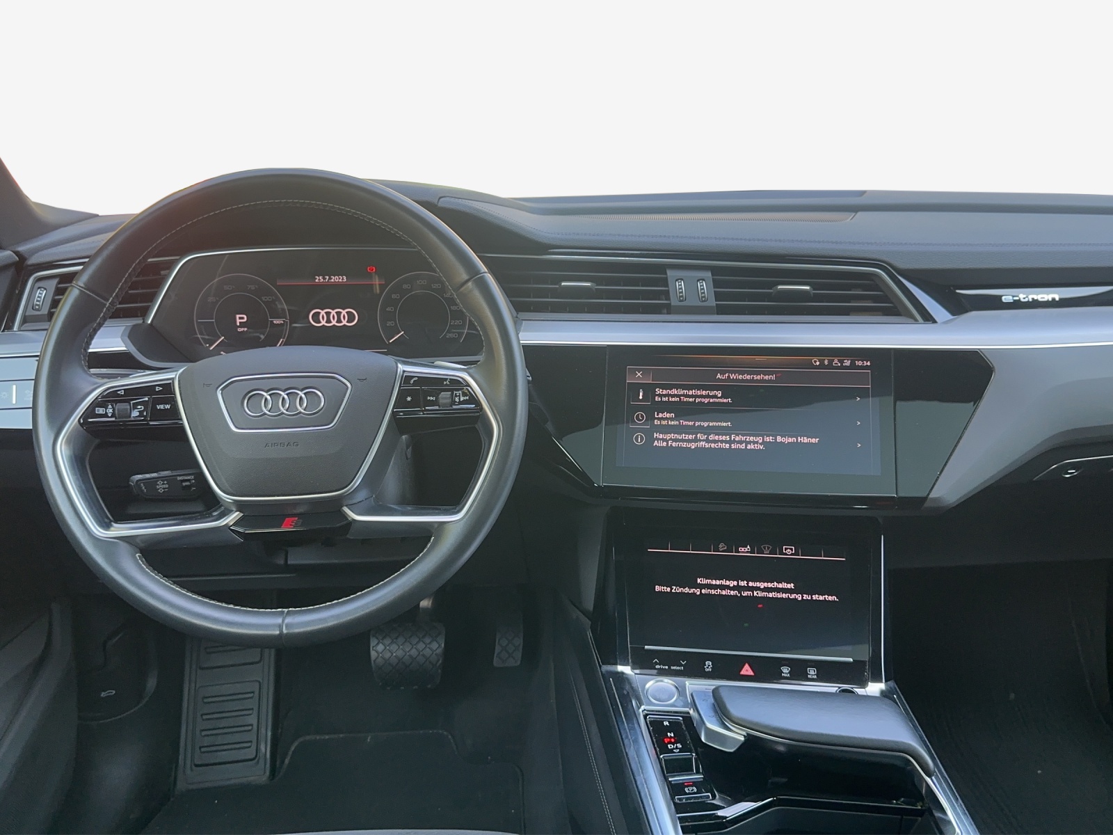 AUDI e-tron 55 Advanced quattro-image-8