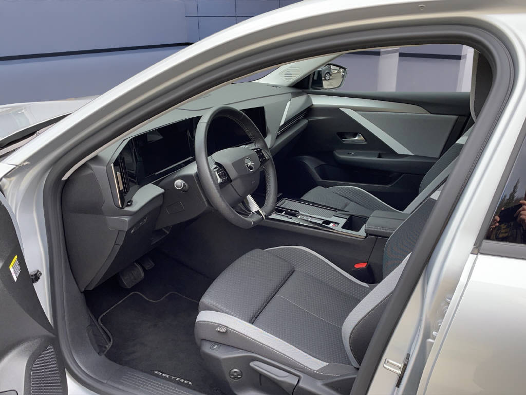 OPEL Astra 1.6 T PHEV 180 Swiss-image-5
