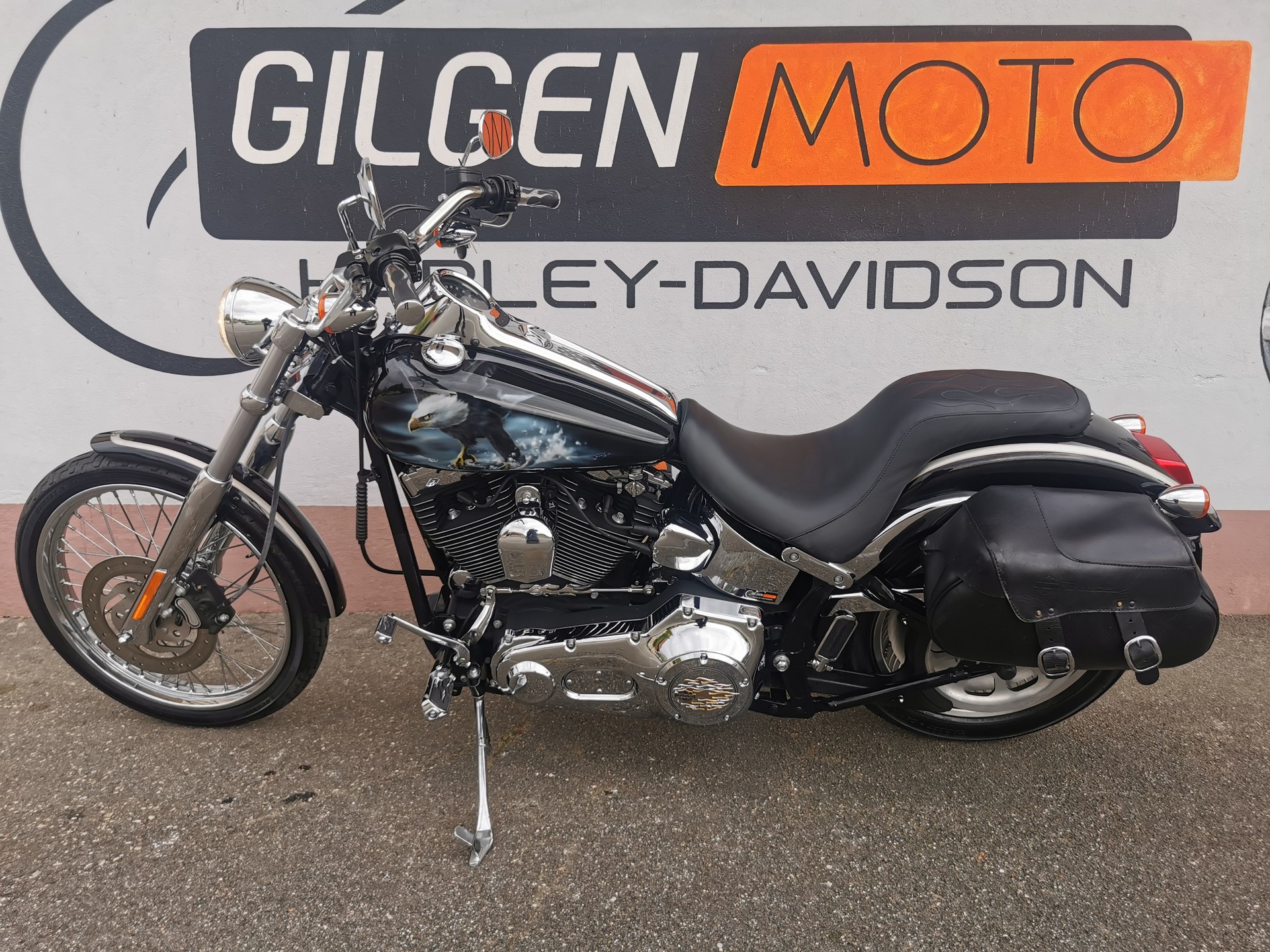 HARLEY-DAVIDSON FXSTD Deuce-image-1
