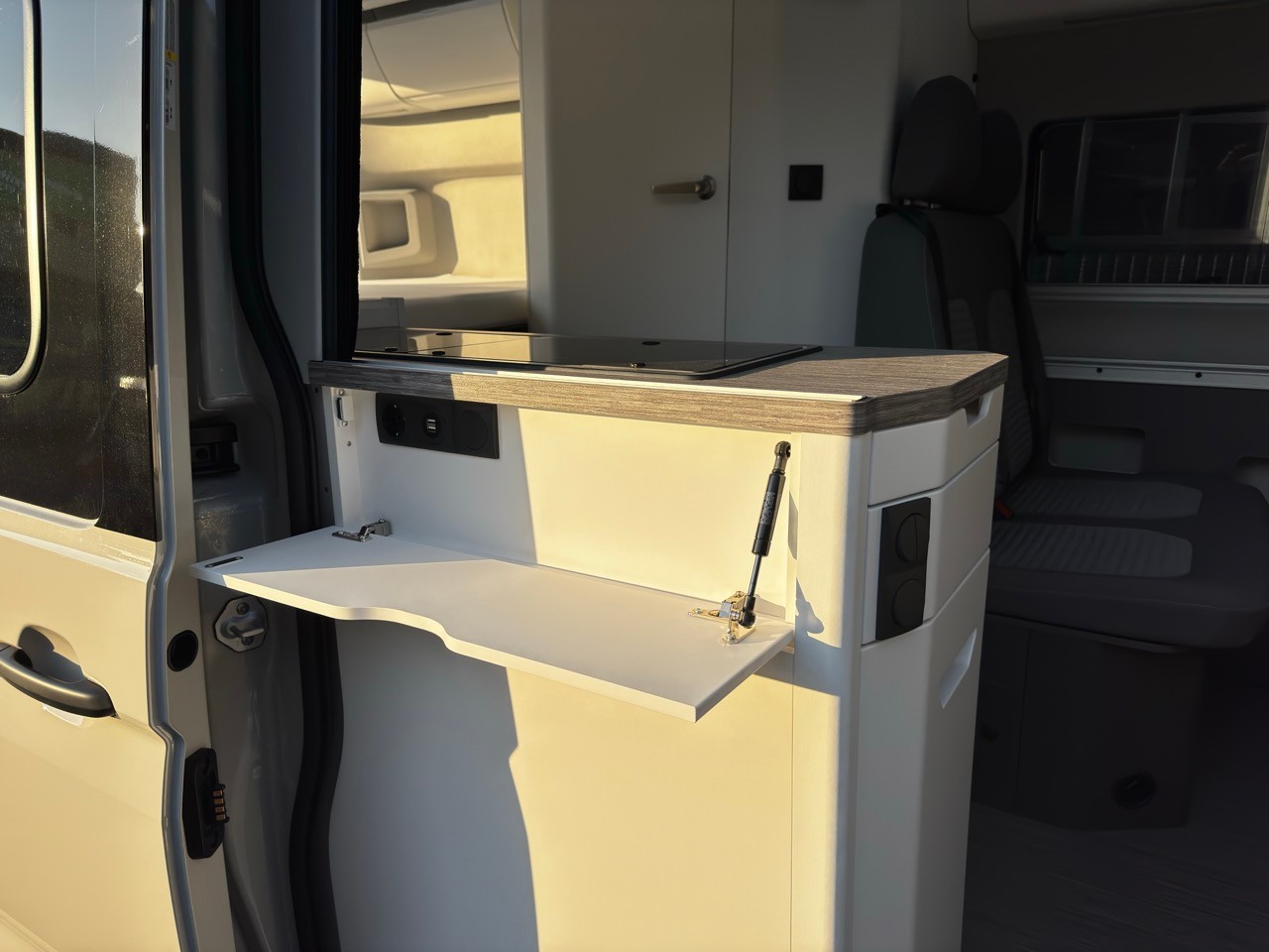 VW Grand California Dune 600 2.0 BI-TDI (4 Plätzer - Kategorie B – 3.5t)-image-15