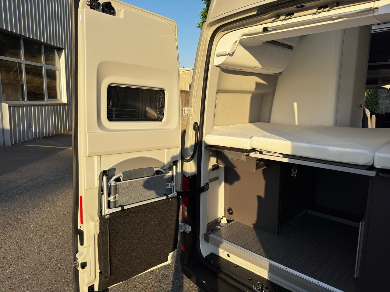 VW Grand California Dune 600 2.0 BI-TDI (4 Plätzer - Kategorie B – 3.5t)-image-17