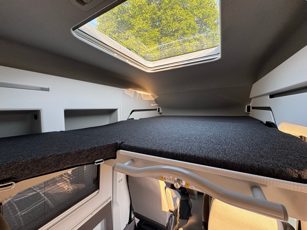 VW Grand California Dune 600 2.0 BI-TDI (4 Plätzer - Kategorie B – 3.5t)-image-12