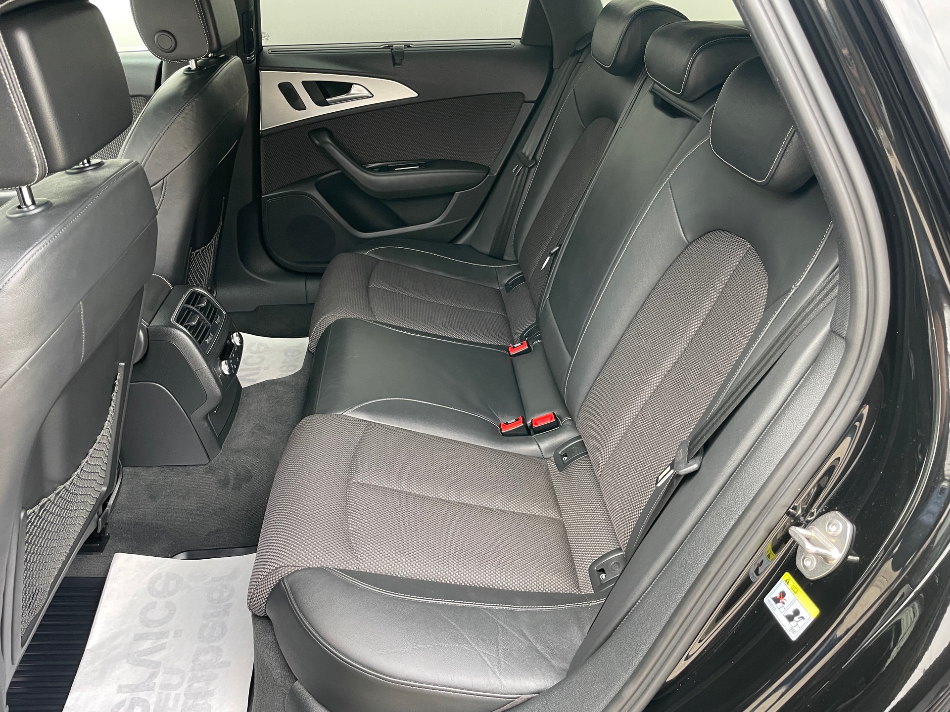 AUDI A6 Avant 2.0 TDI quattro S-tronic  >>S line<<-image-5