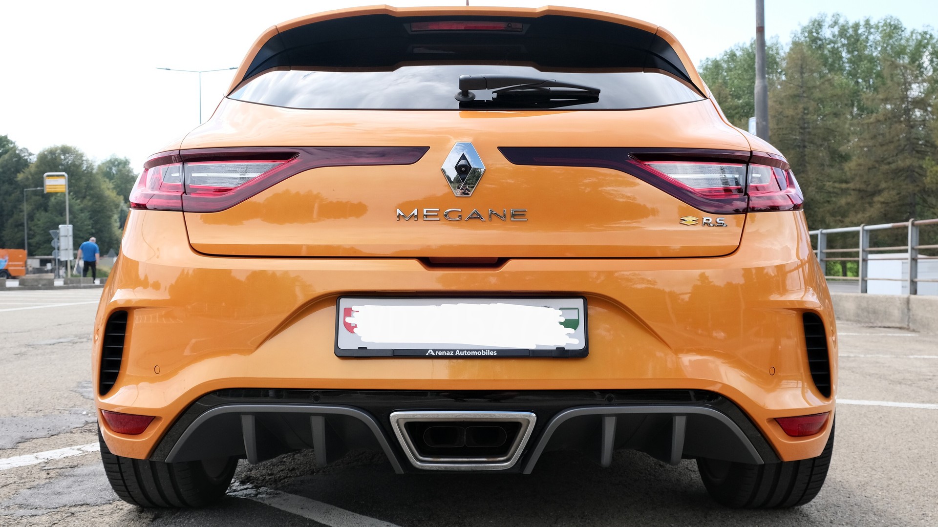 RENAULT Mégane Trophy 300 EDC-image-1
