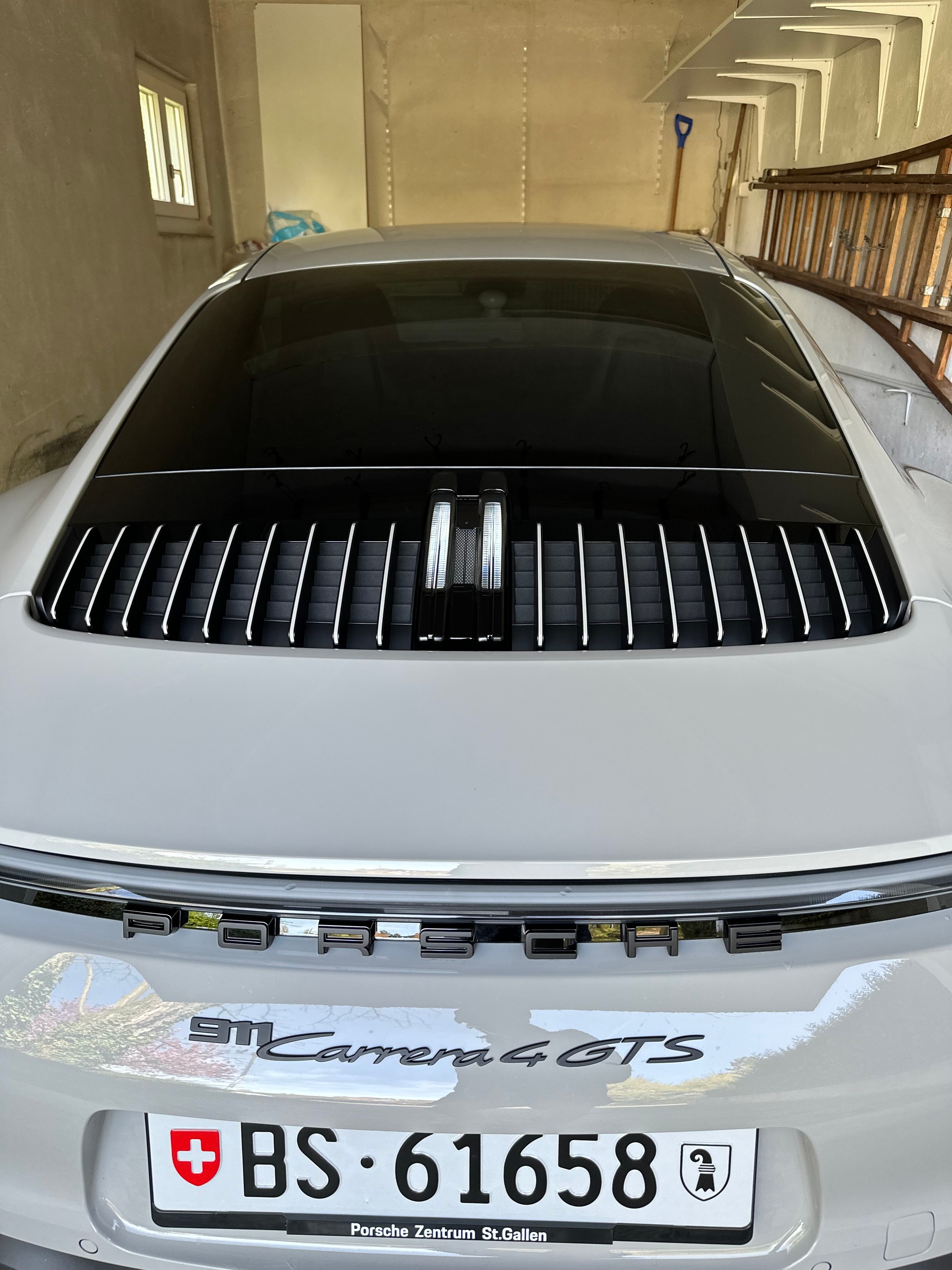 PORSCHE 911 Carrera 4 GTS PDK-image-7
