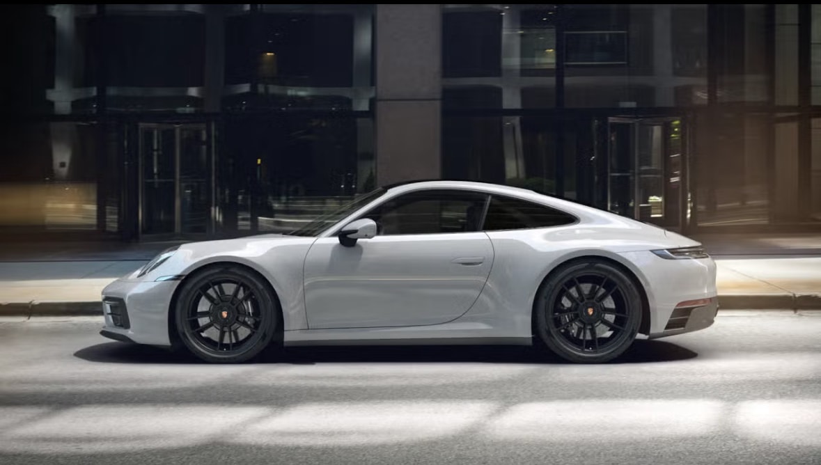 PORSCHE 911 Carrera 4 GTS PDK-image-3