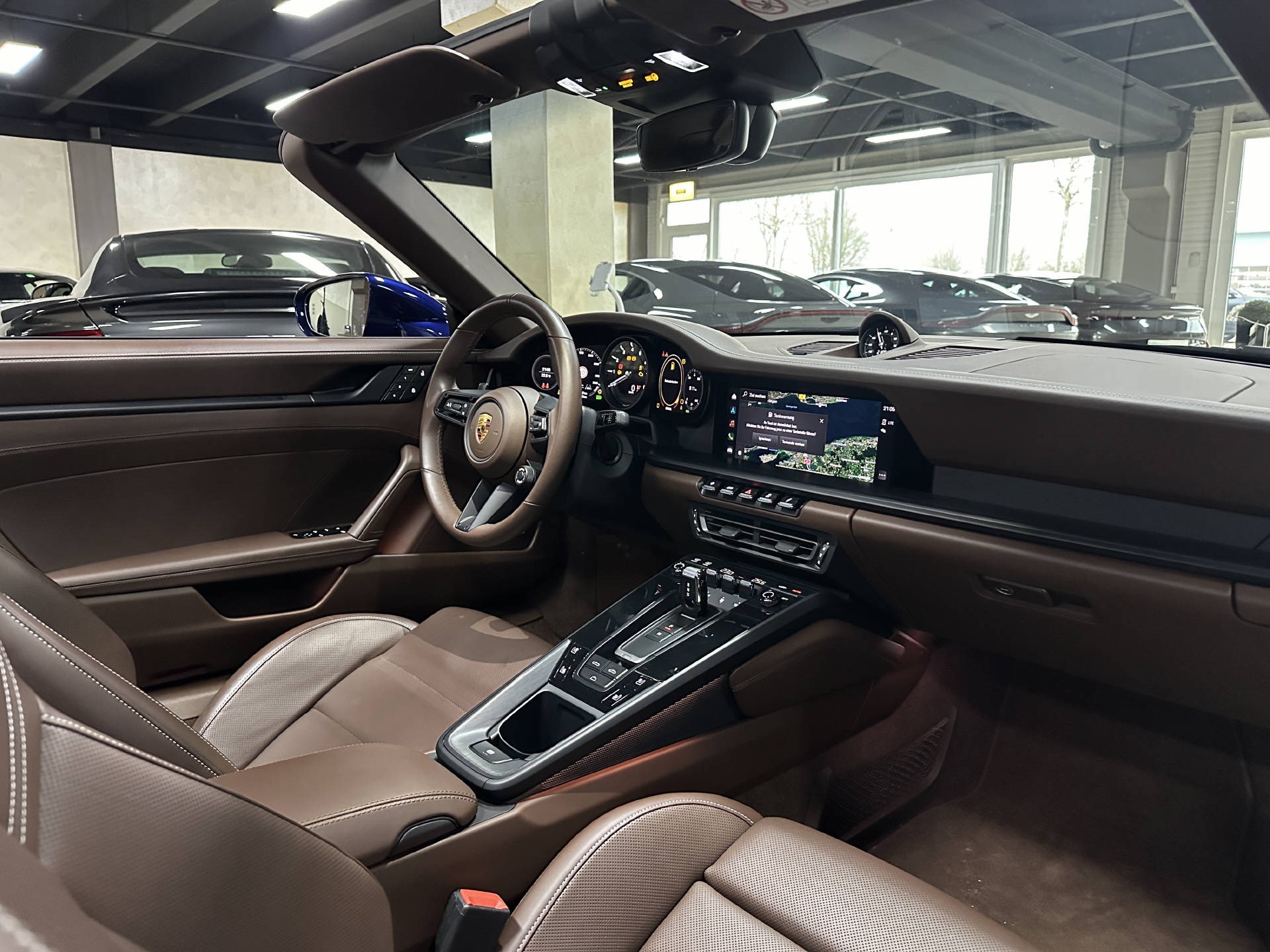 PORSCHE 911 Carrera GTS Cabriolet PDK-image-9