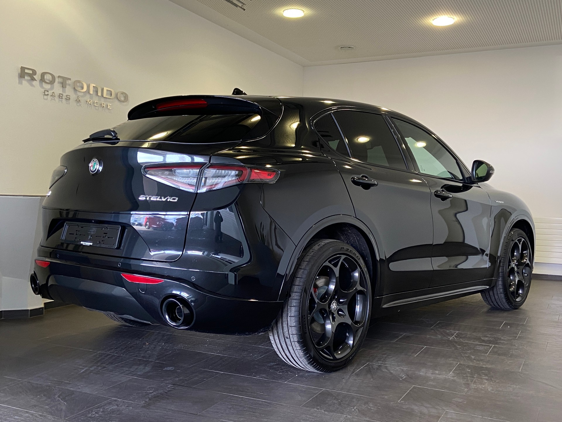 ALFA ROMEO Stelvio 2.0 Veloce Pack Tow Hook 21" Q4 AT8-image-2