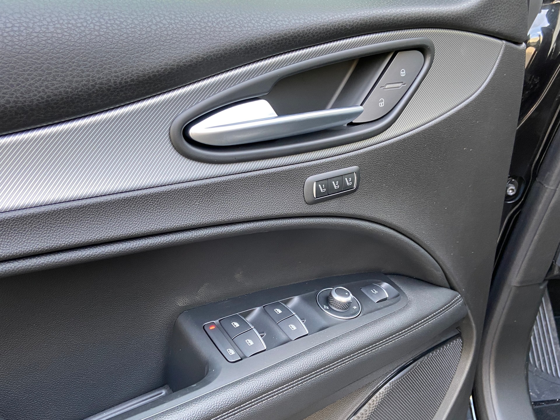 ALFA ROMEO Stelvio 2.0 Veloce Pack Tow Hook 21" Q4 AT8-image-11