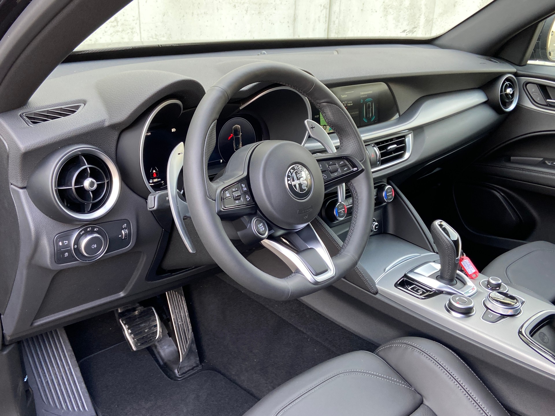 ALFA ROMEO Stelvio 2.0 Veloce Pack Tow Hook 21" Q4 AT8-image-7