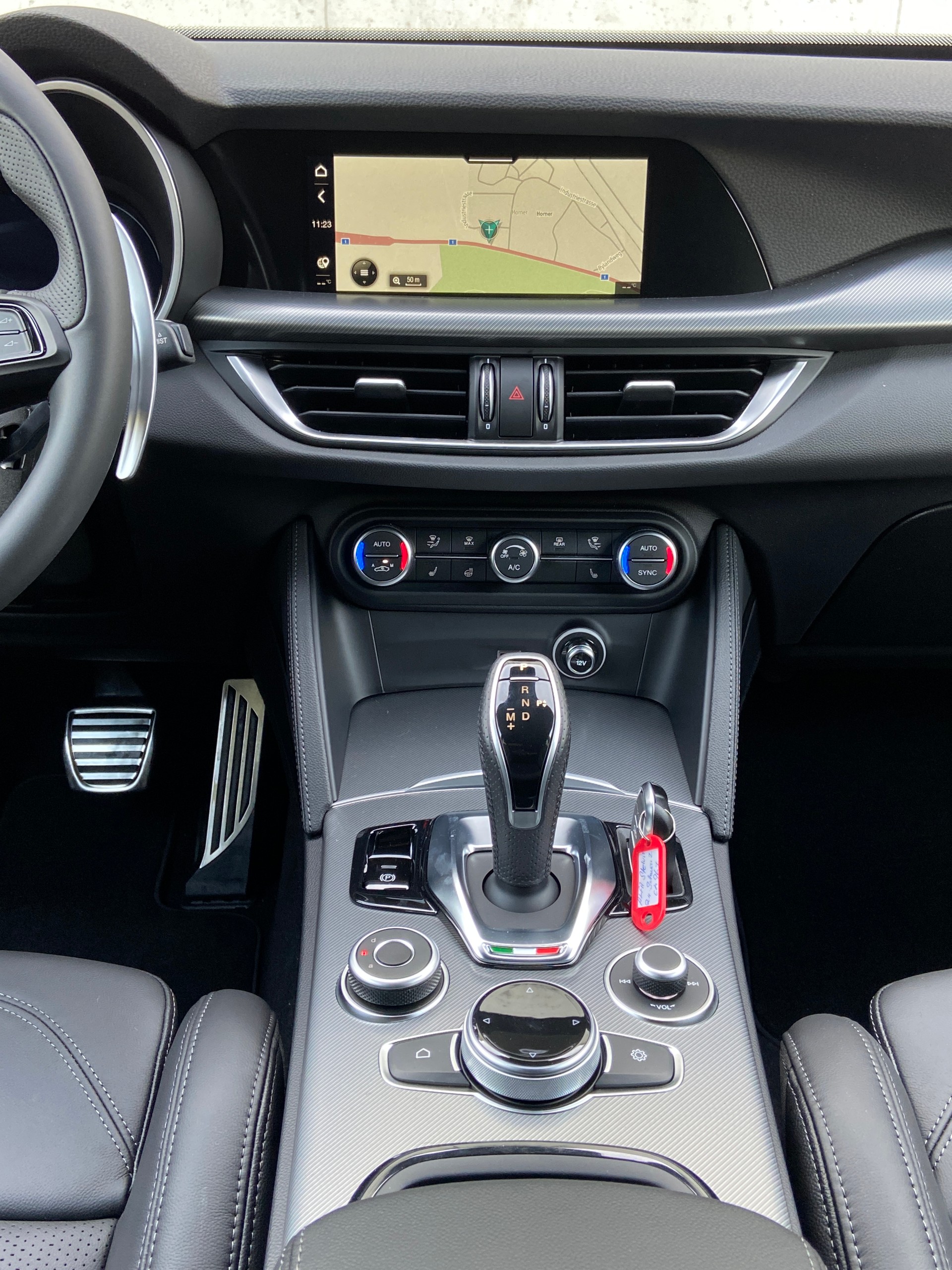ALFA ROMEO Stelvio 2.0 Veloce Pack Tow Hook 21" Q4 AT8-image-13