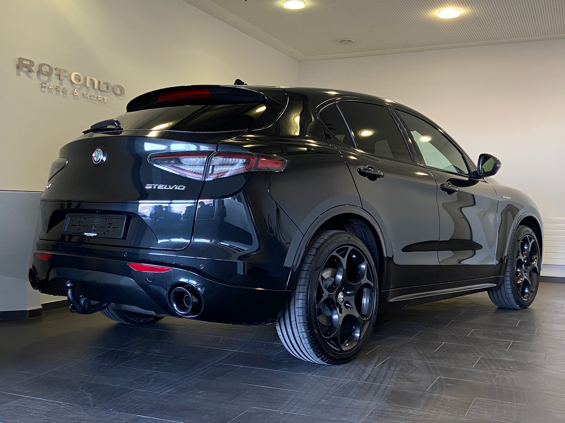 ALFA ROMEO Stelvio 2.0 Veloce Pack Tow Hook 21" Q4 AT8-image-3