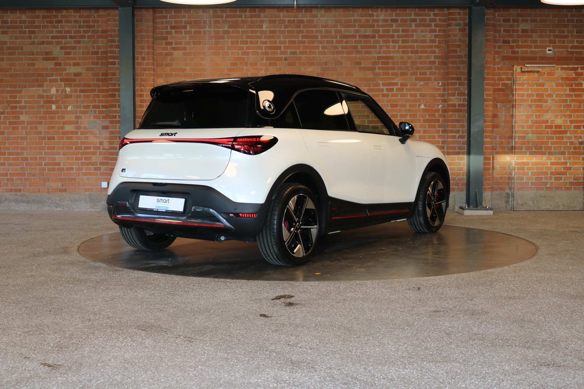 SMART #1 66 kWh Brabus AWD, 428 PS, Aktions-Leasing 0% oder Cash-Prämie CHF 4'000.-, in 2-3 Wochen verfügbar-image-6