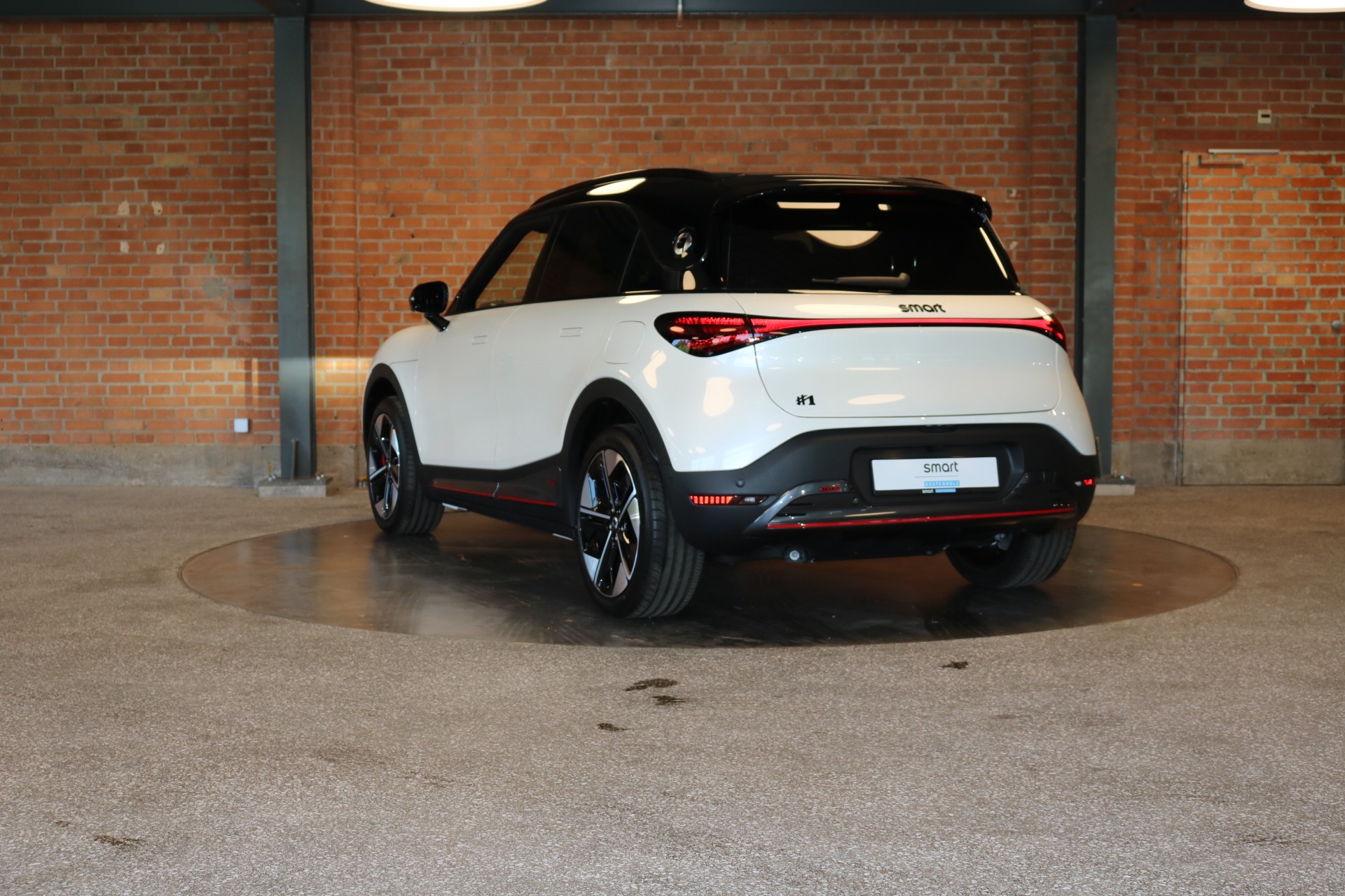 SMART #1 66 kWh Brabus AWD, 428 PS, Aktions-Leasing 0% oder Cash-Prämie CHF 4'000.-, in 2-3 Wochen verfügbar-image-4