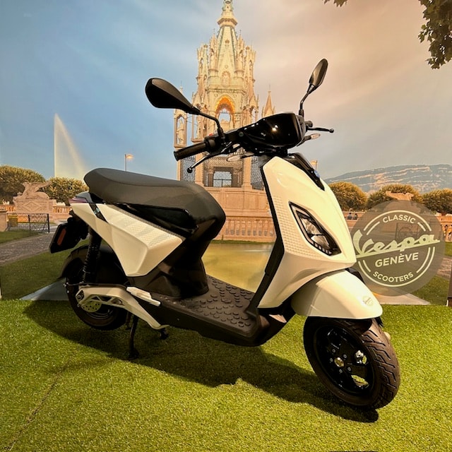 PIAGGIO Piaggio 1 plus 45km/h Full Electric