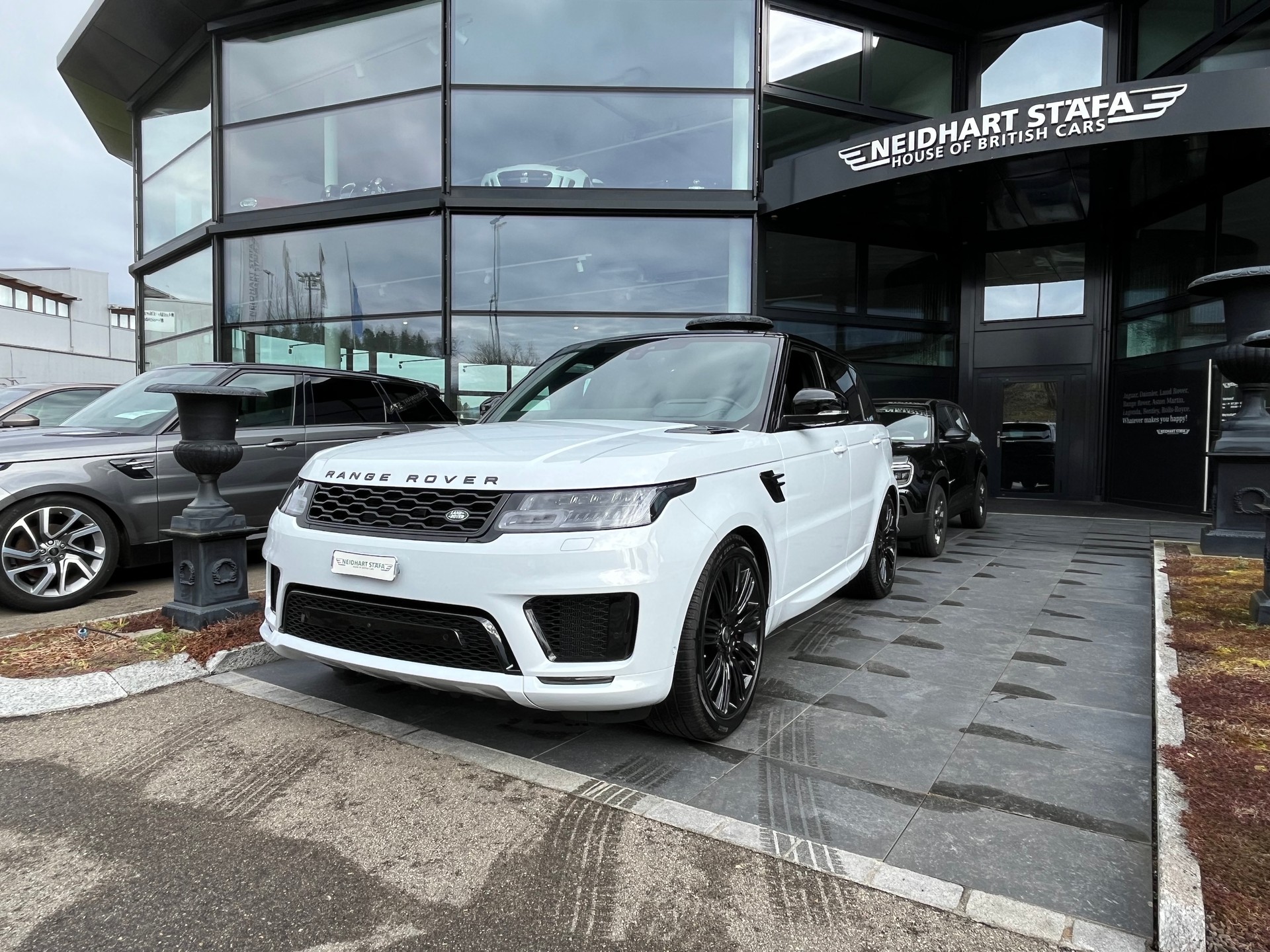 LAND ROVER Range Rover Sport P400 3.0 I6 MHEV HSE Dynamic Automatic-image-0