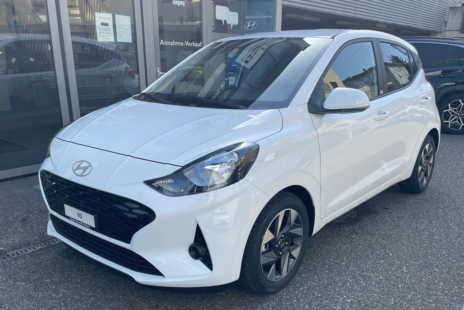 HYUNDAI i10 1.2 Amplia AMT5-image-0