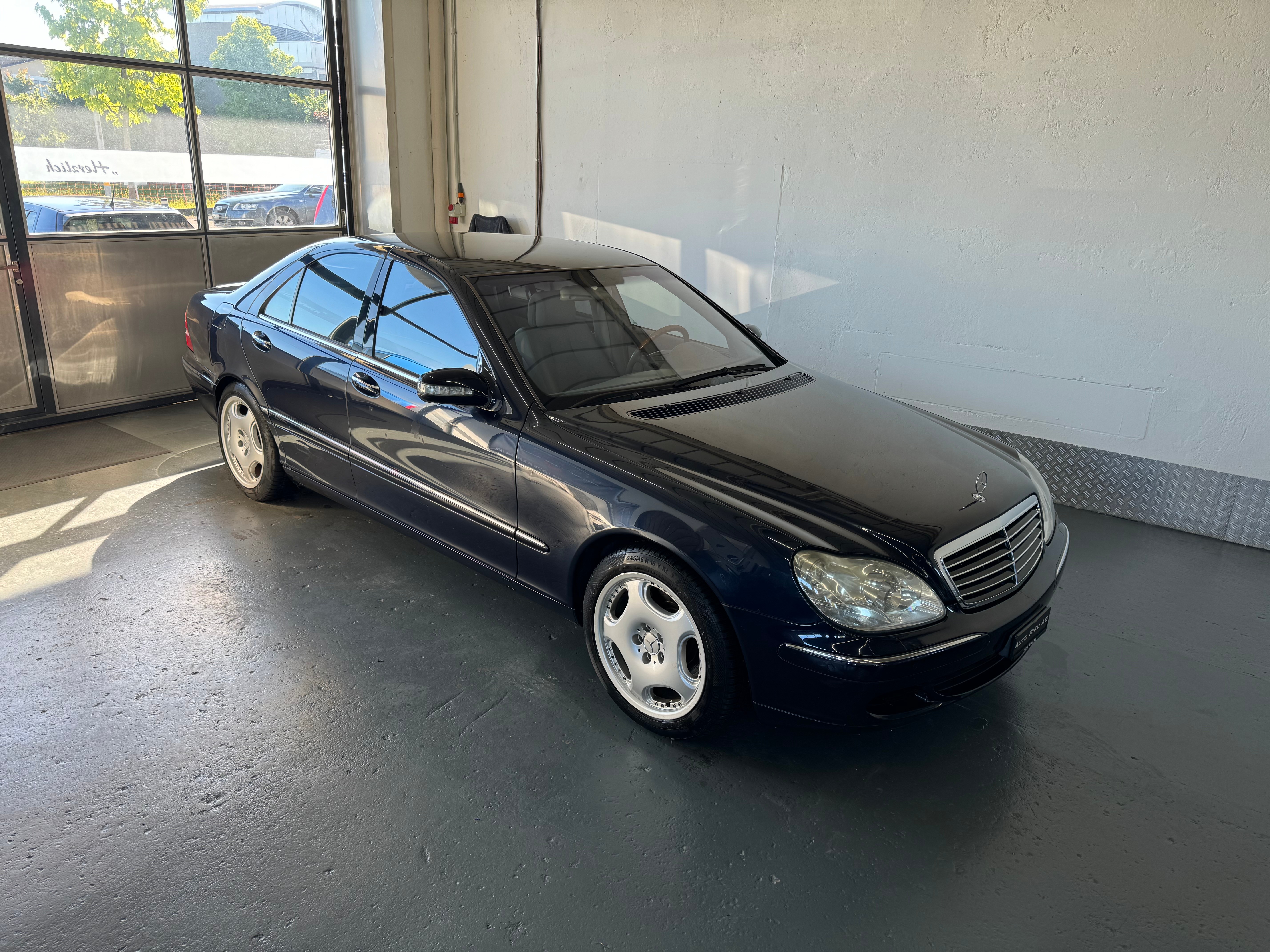 Car photo