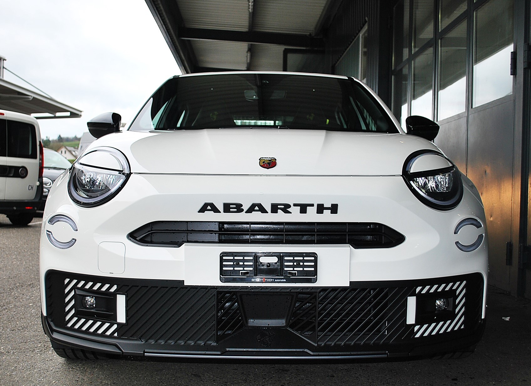 FIAT Abarth 600e Turismo-image-1
