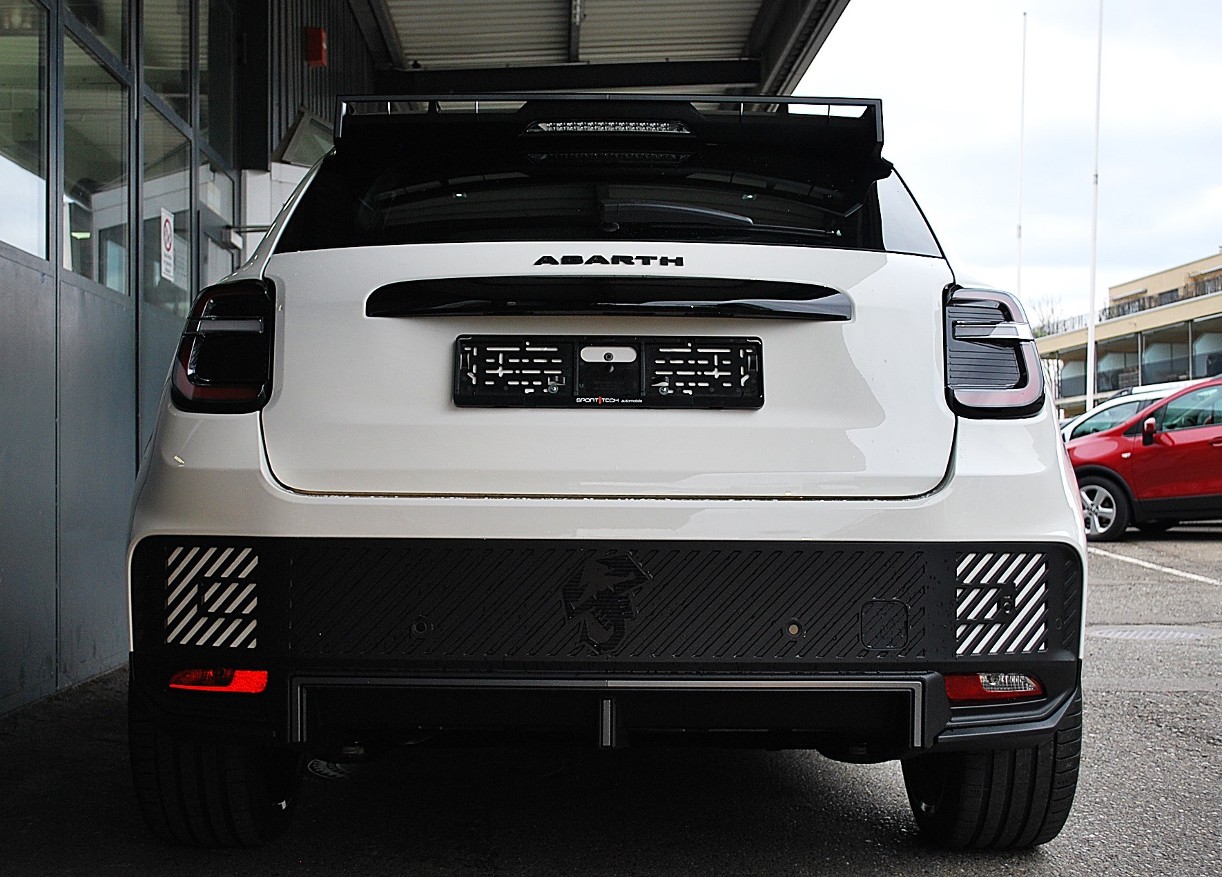 FIAT Abarth 600e Turismo-image-4