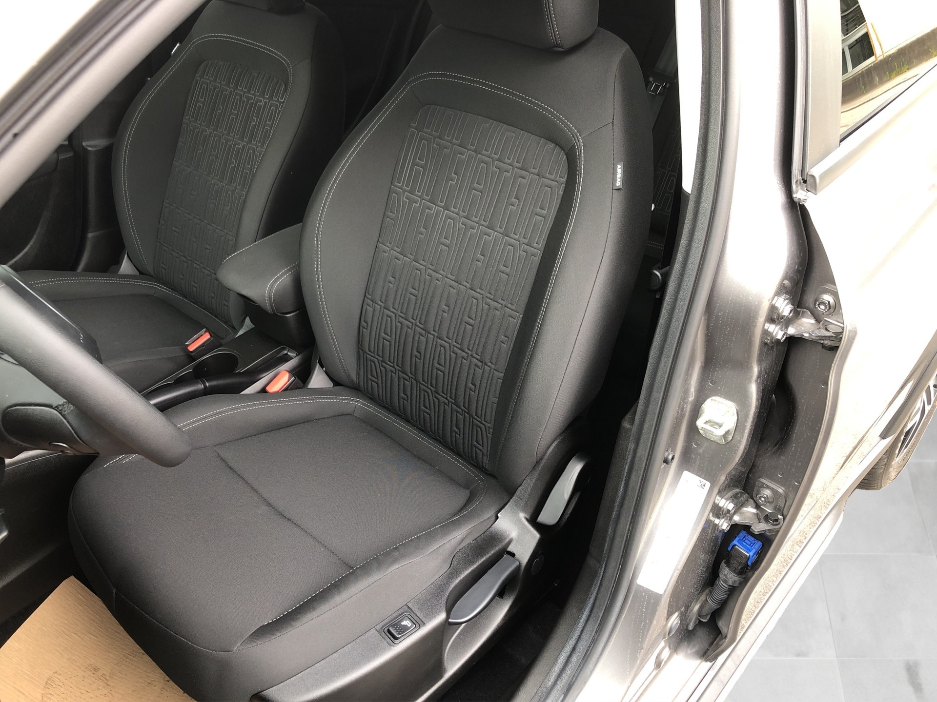 FIAT Tipo 1.5 Hybrid Station Wagon Swiss Edition Cross-image-8
