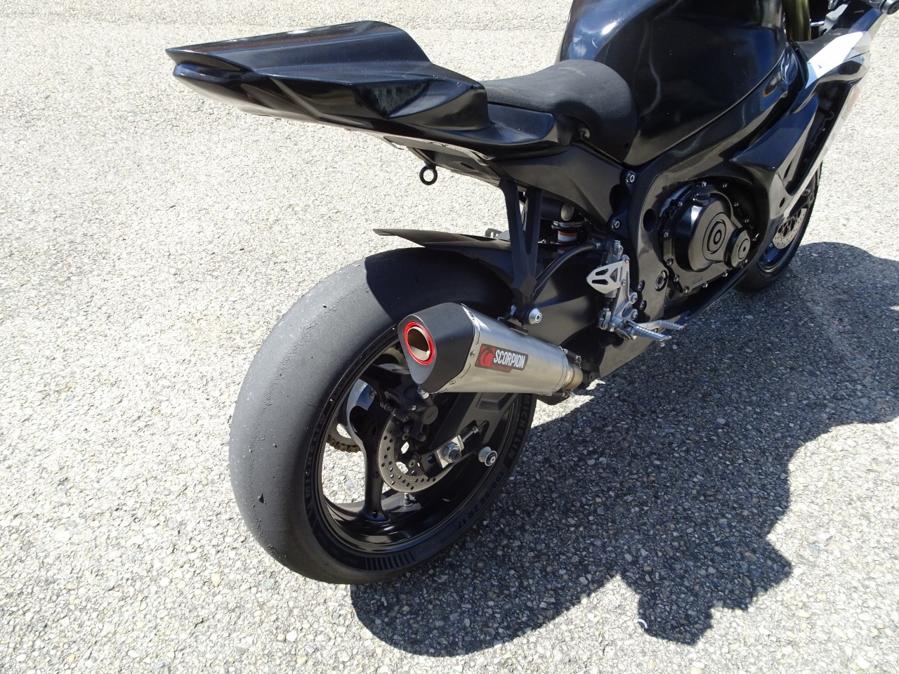 SUZUKI GSX-R 750 L1 Circuit-image-4