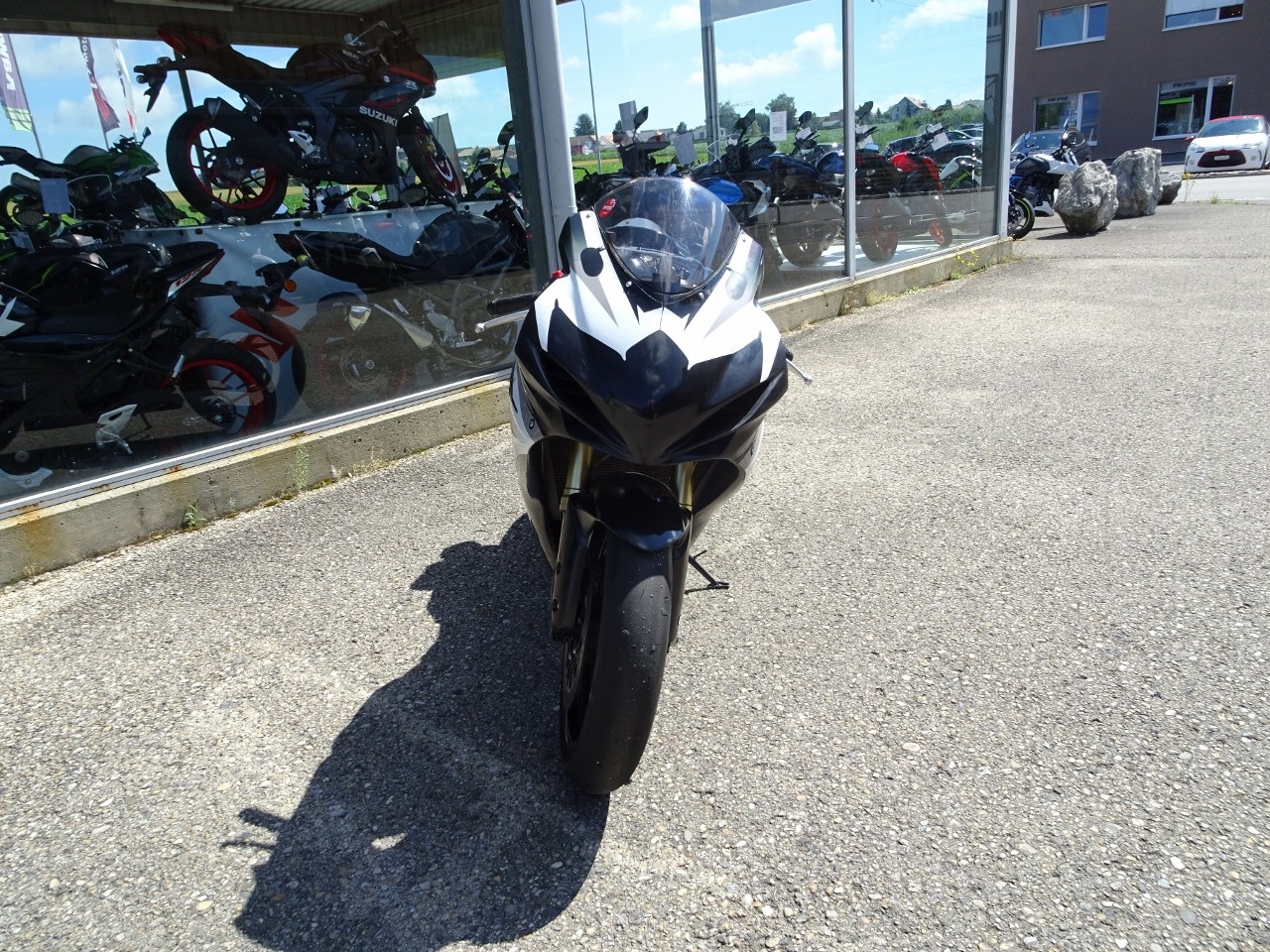 SUZUKI GSX-R 750 L1 Circuit-showroom-element-2