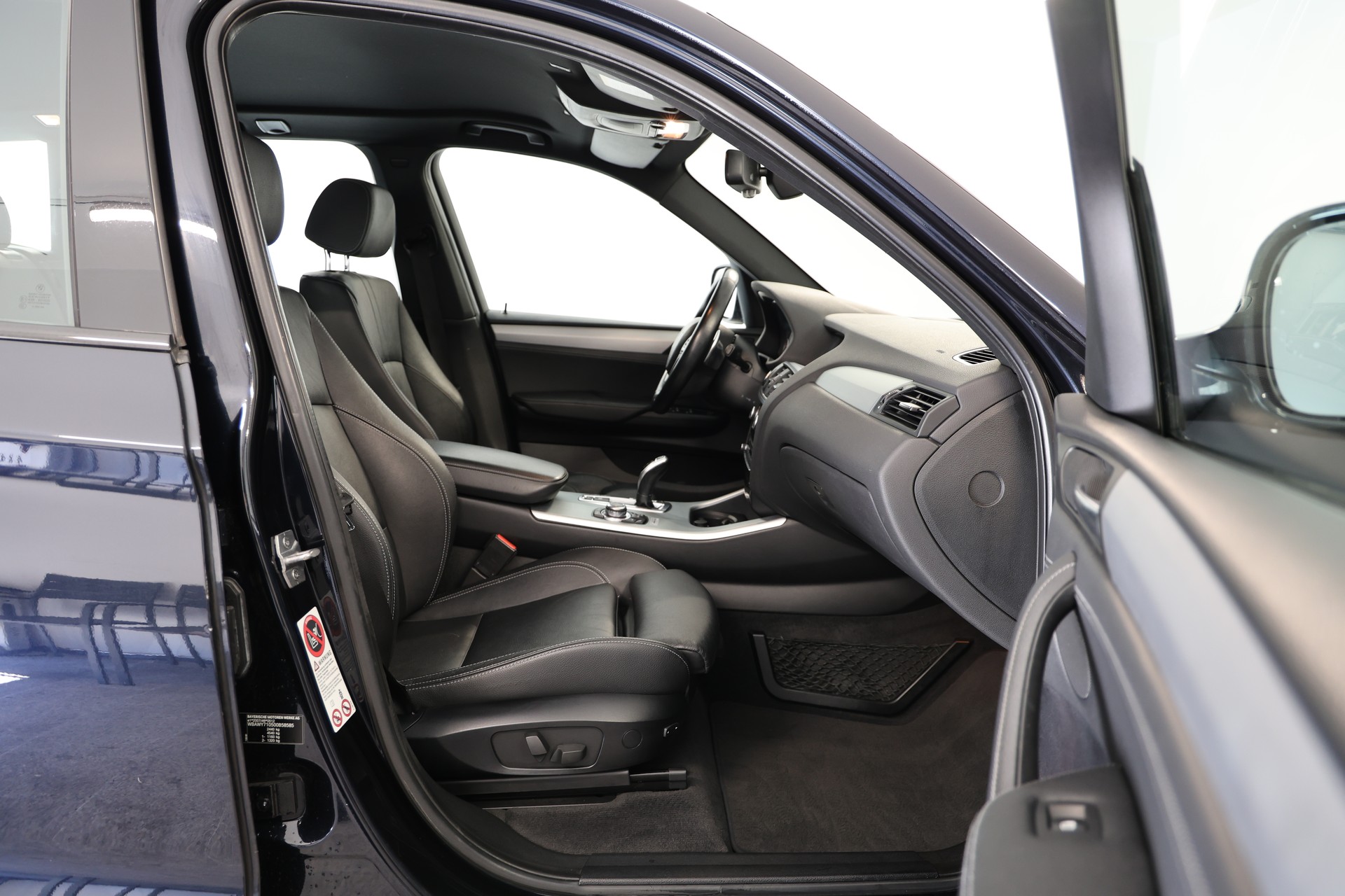 BMW X3 xDrive 35d M-Sport Steptronic-image-11
