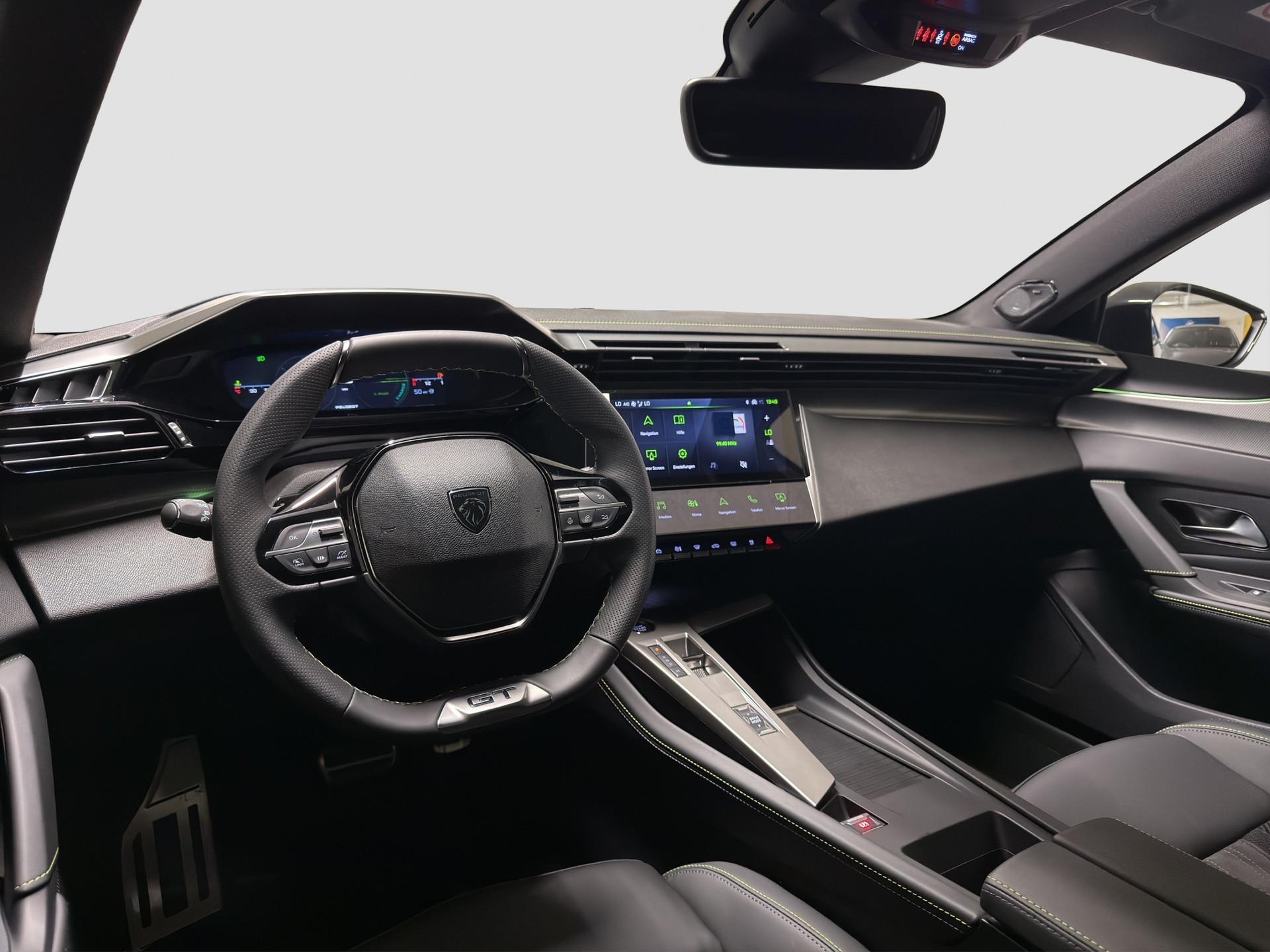 PEUGEOT 308 1.2 Hybrid GT-image-13