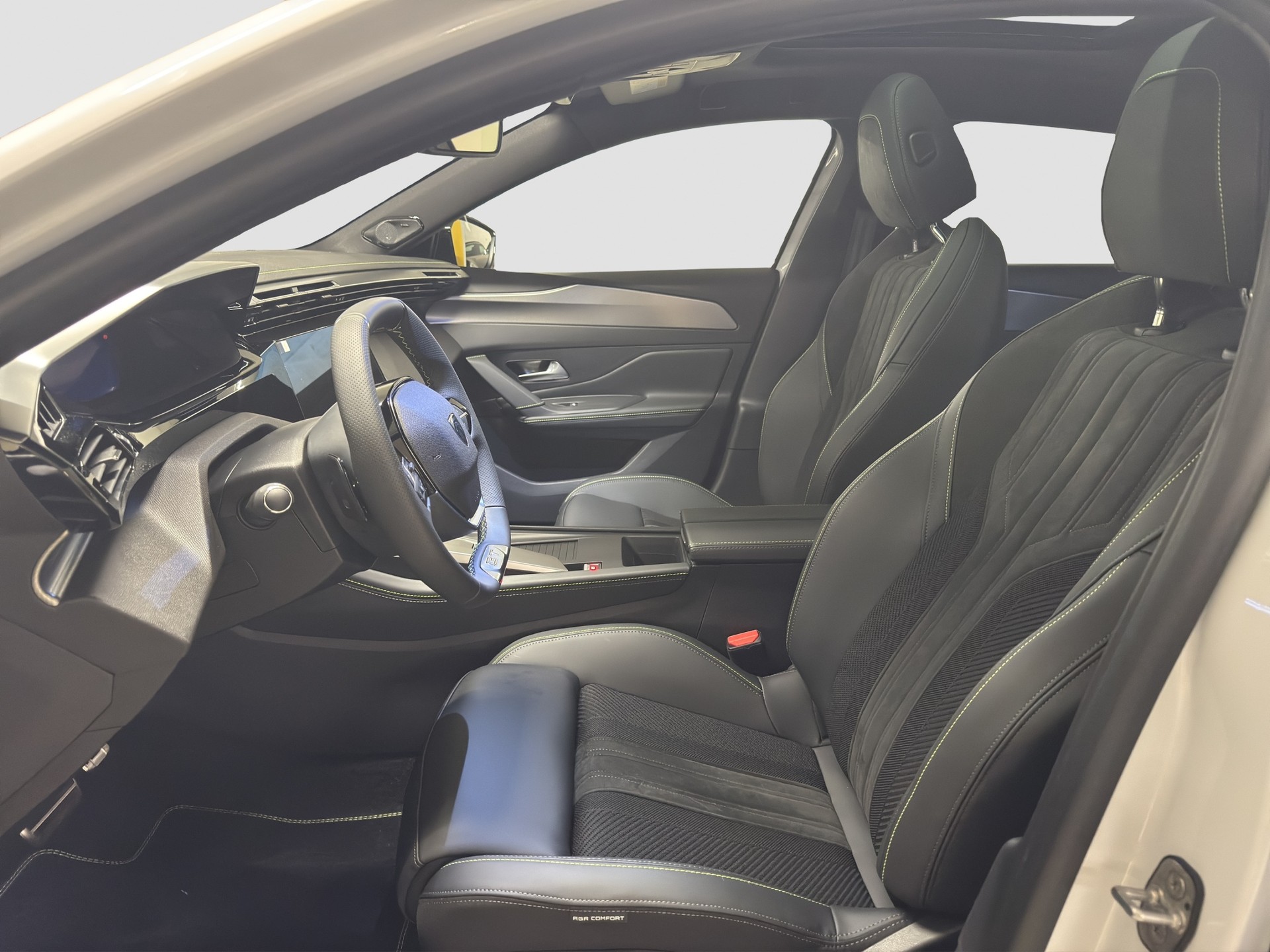 PEUGEOT 308 1.2 Hybrid GT-image-8