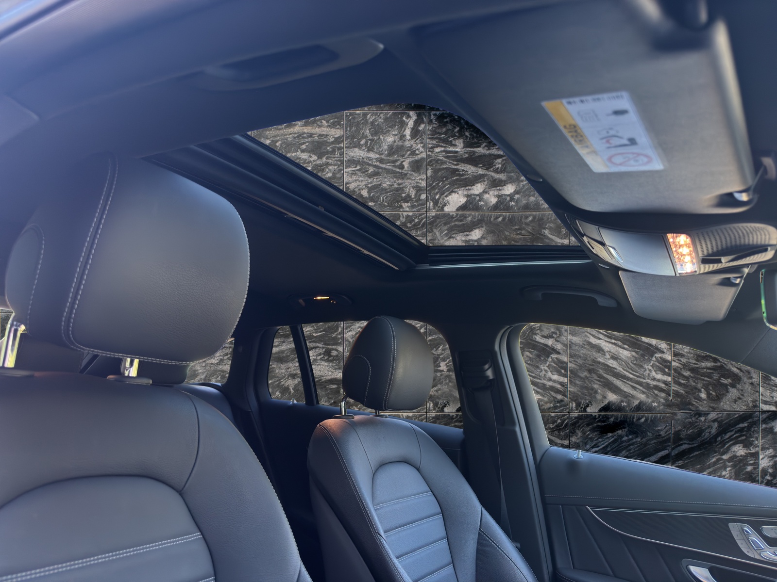 MERCEDES-BENZ EQC 400 AMG Line 4Matic-image-14