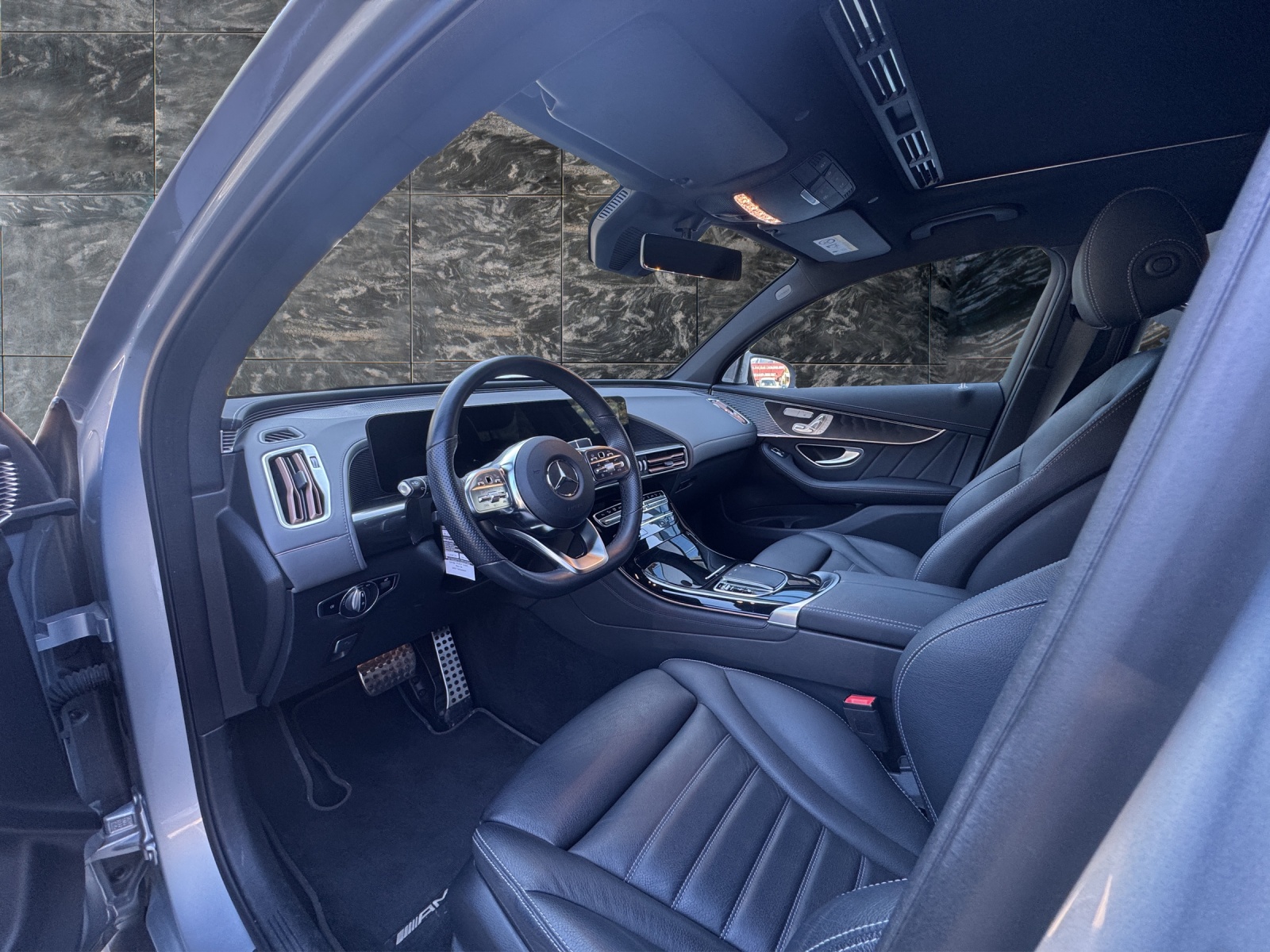 MERCEDES-BENZ EQC 400 AMG Line 4Matic-image-9