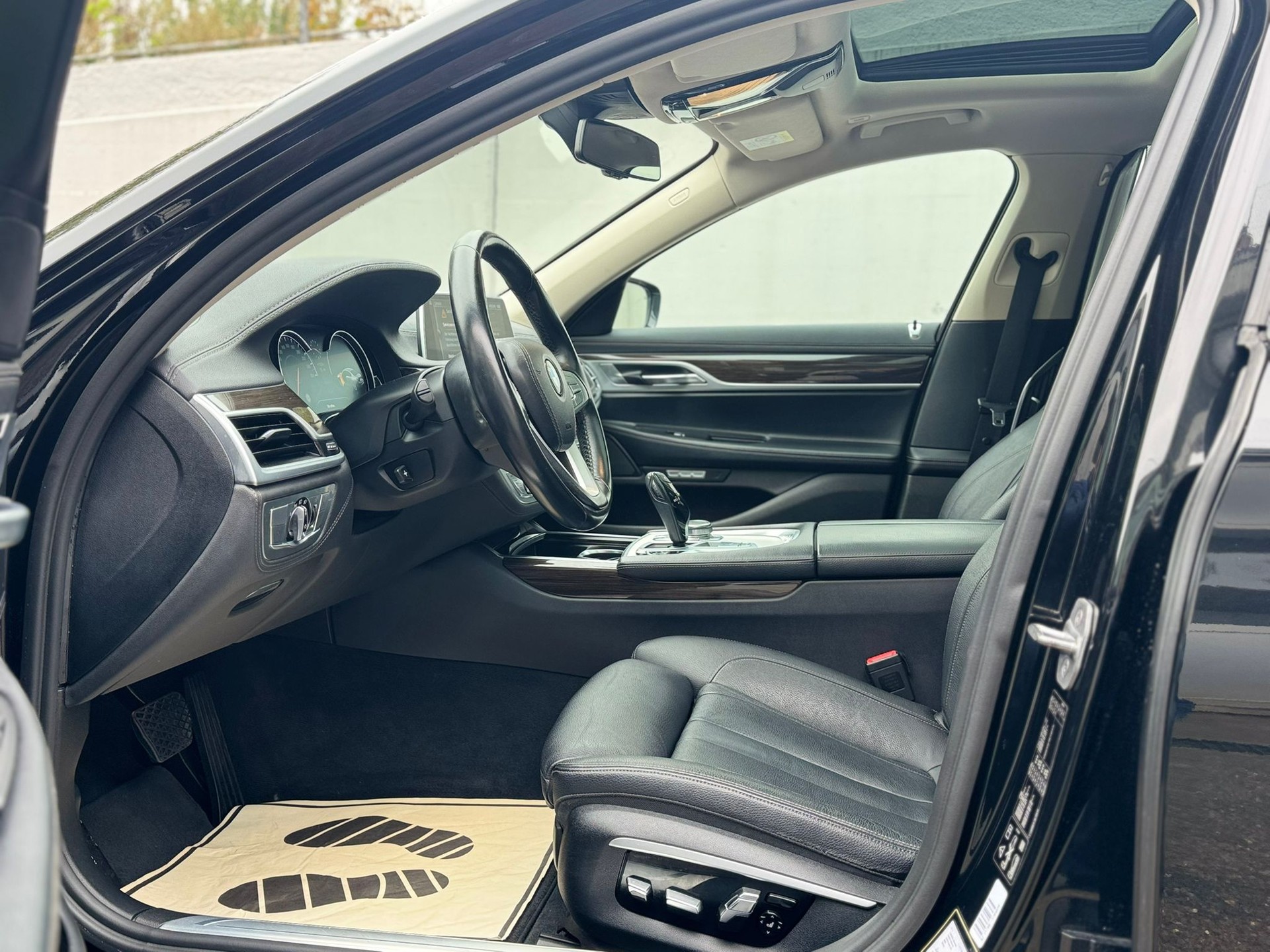 BMW 730Ld xDrive Steptronic-image-6