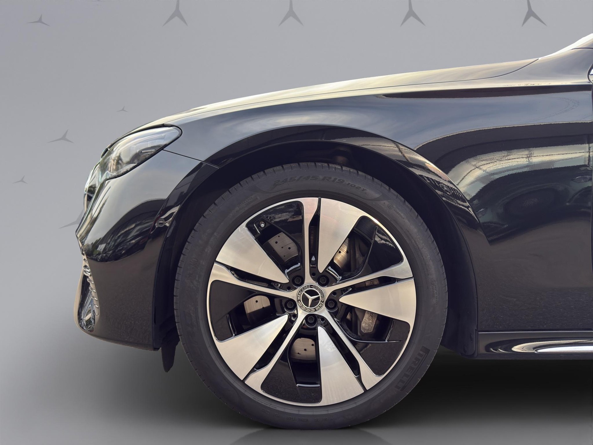 MERCEDES-BENZ E 220 d Exclusive 4matic Kombi-image-2