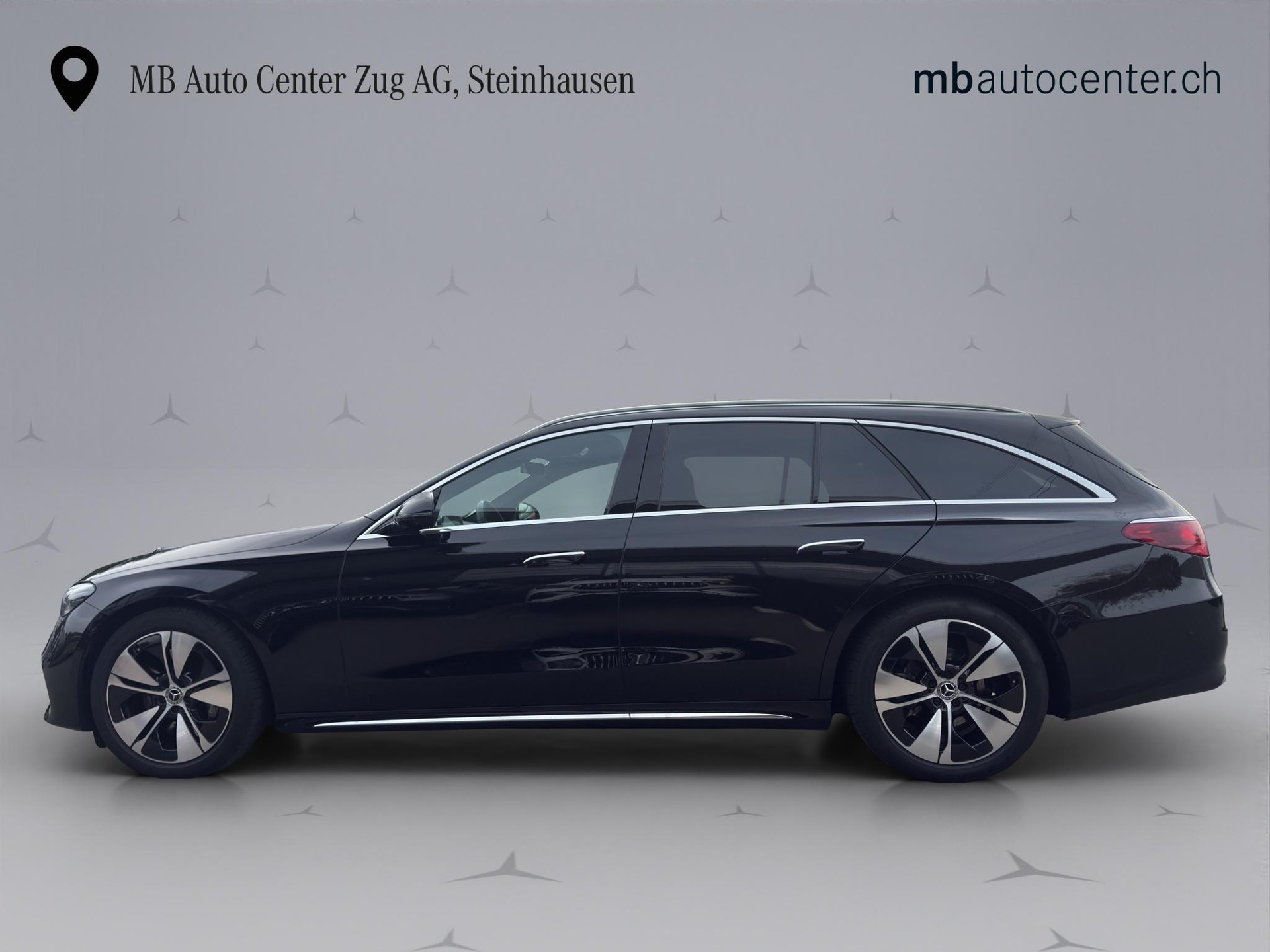 MERCEDES-BENZ E 220 d Exclusive 4matic Kombi-image-1