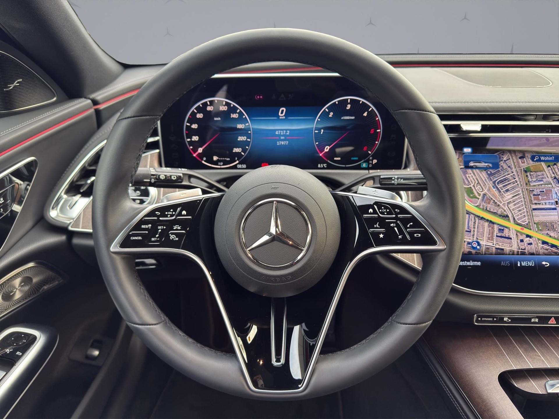 MERCEDES-BENZ E 220 d Exclusive 4matic Kombi-image-11