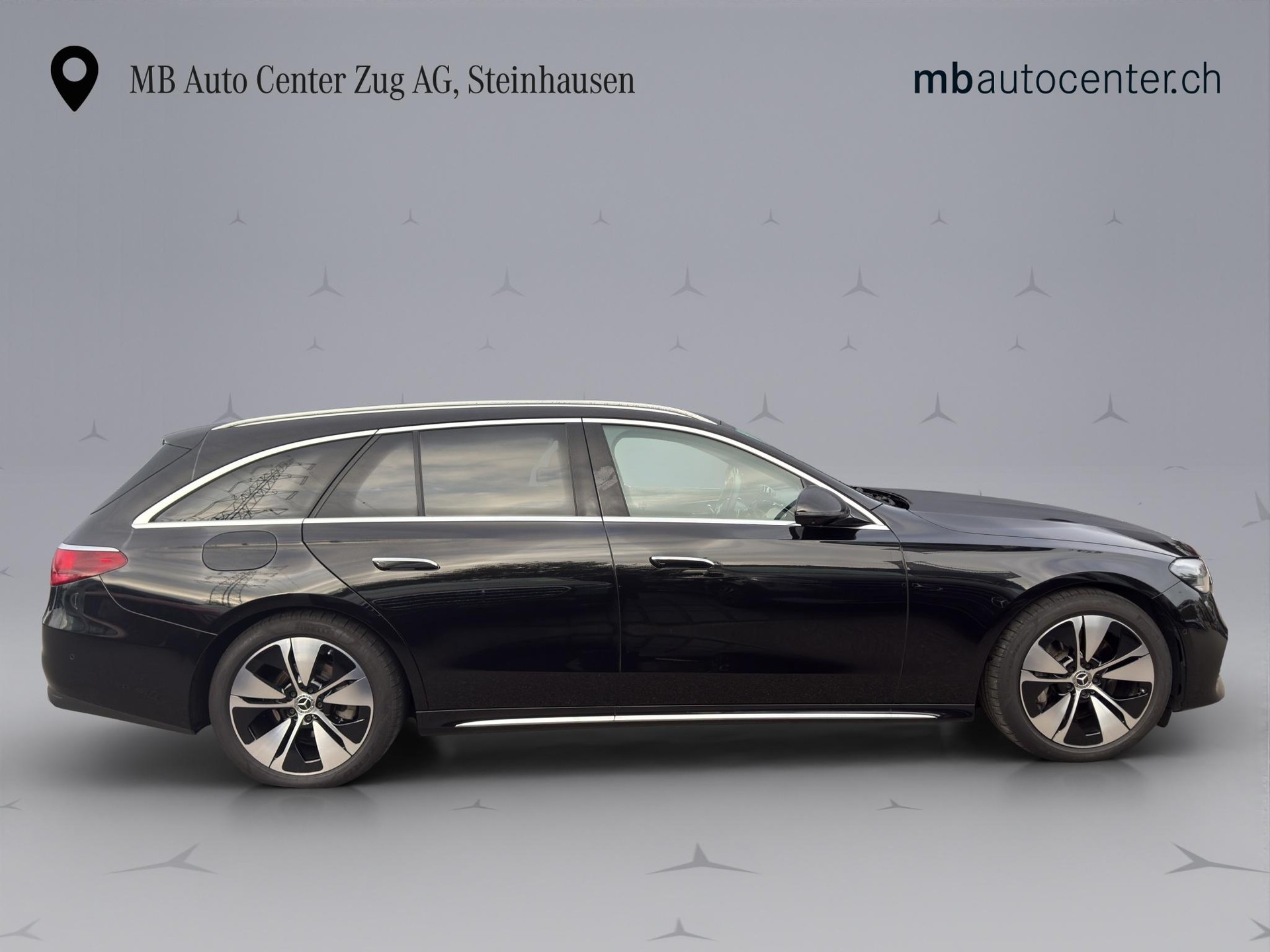 MERCEDES-BENZ E 220 d Exclusive 4matic Kombi-image-5