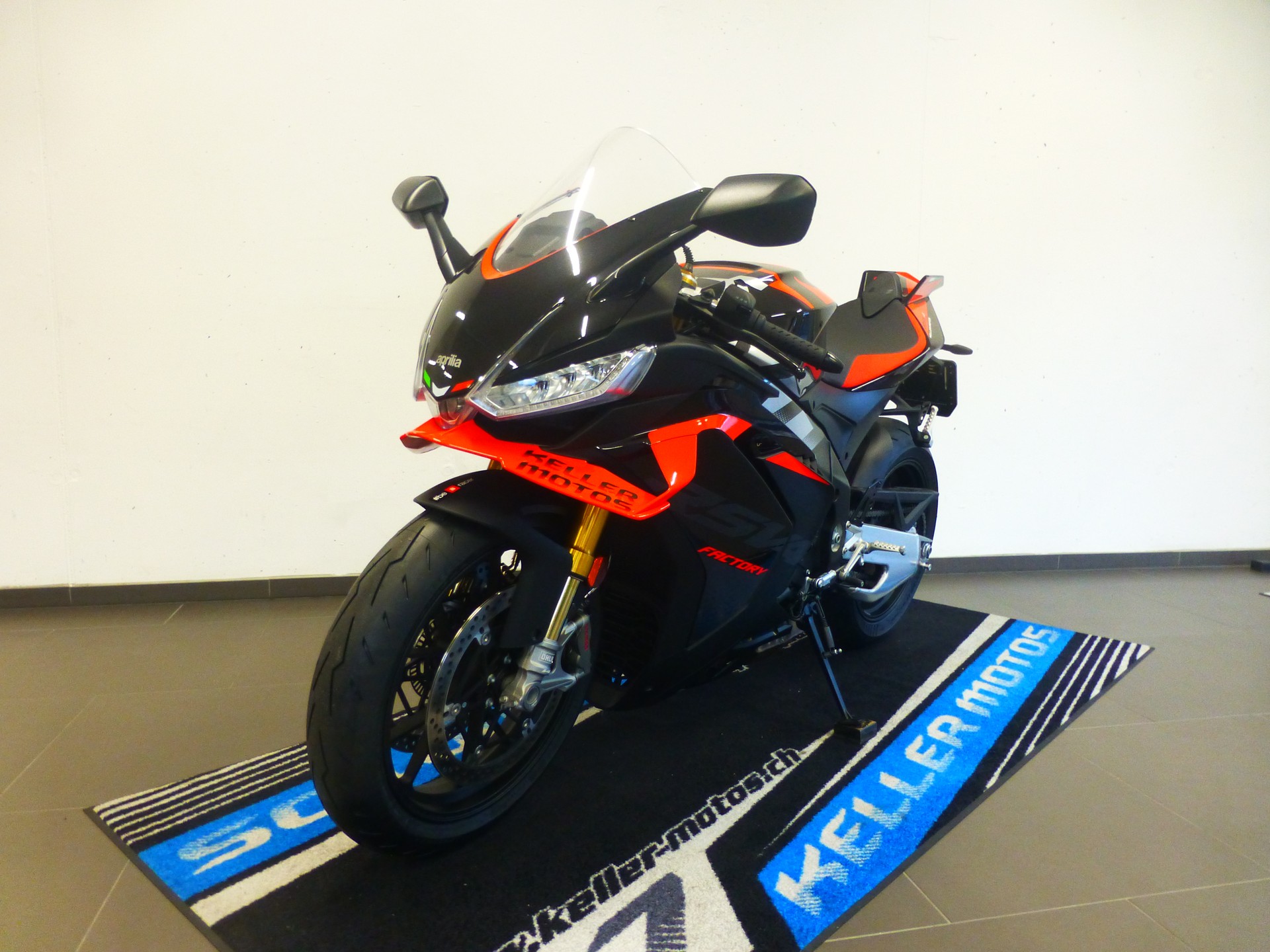 APRILIA RSV4 1100 E5+ Factory-image-14