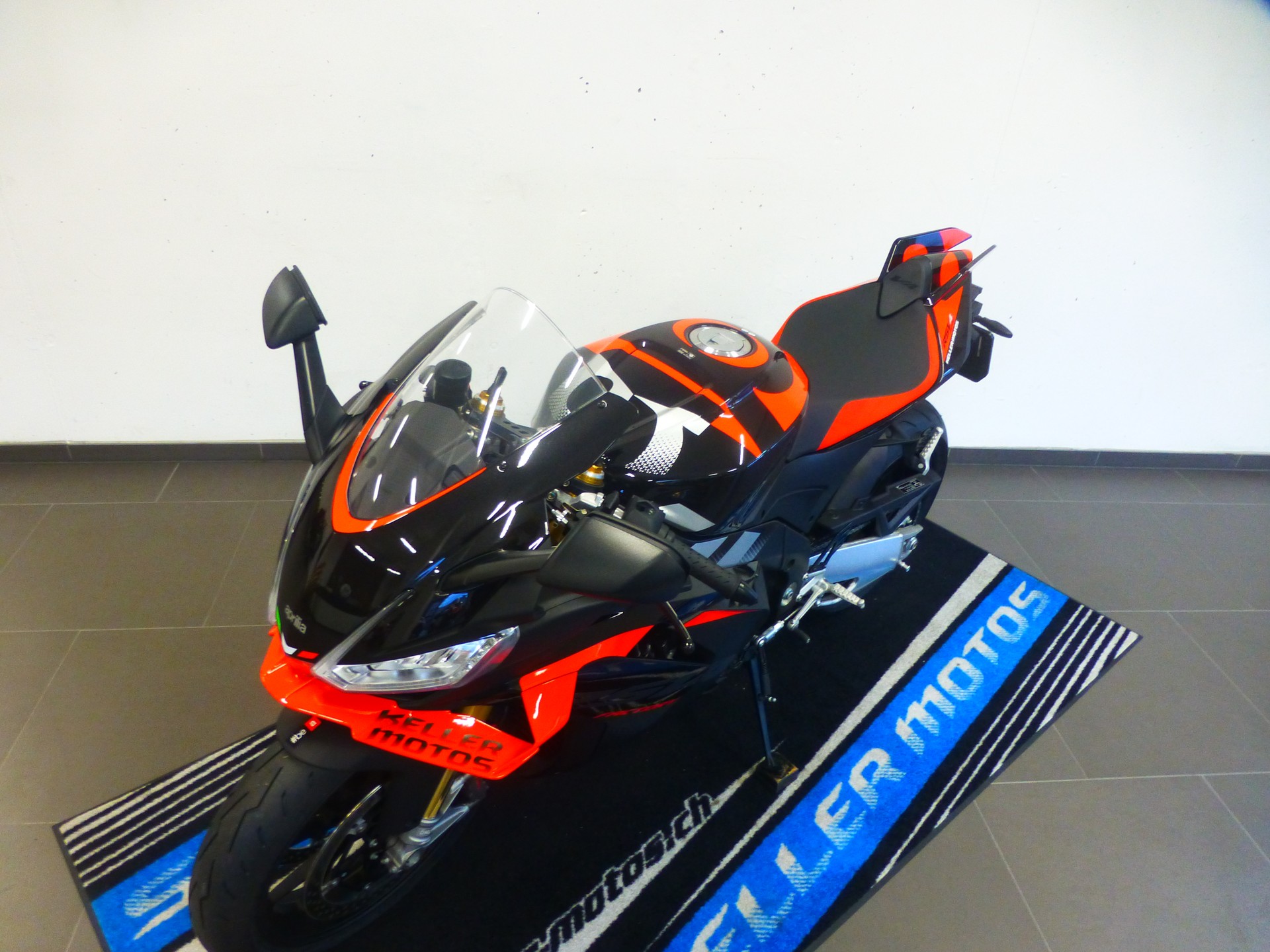 APRILIA RSV4 1100 E5+ Factory-image-15